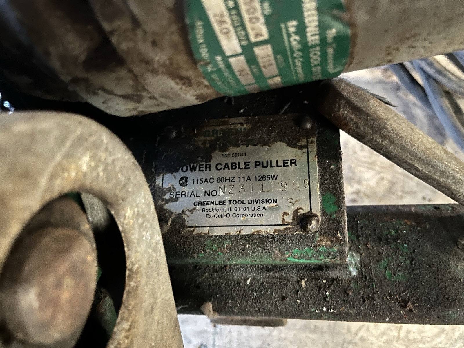 Greenlee 640 4000lb Tugger Wire Cable Puller W/ Chains Used Missing Inner Chain