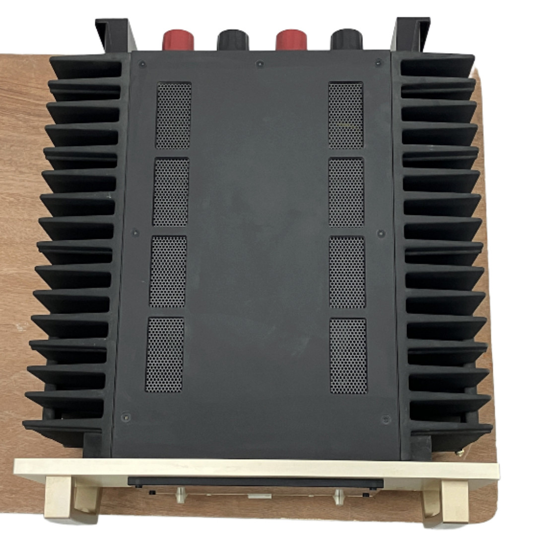 Accuphase A-60 Stereo Power Amplifier