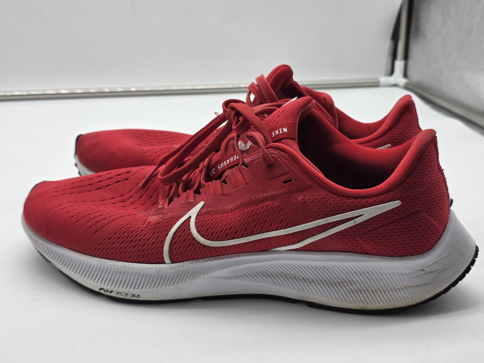Nike Air Zoom Pegasus 38 Shoes Mens Size 11.5 Red Damaged Sneakers Cz1893-600