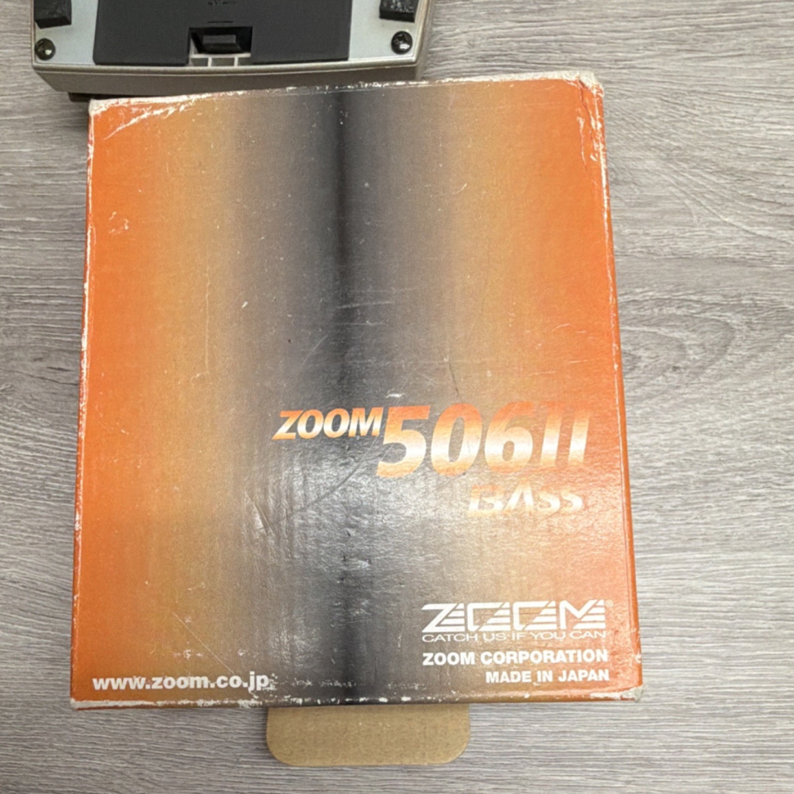 Zoom 506II Bass Processor Compressor Delay Reverb Chorus Digital Pedal with Box