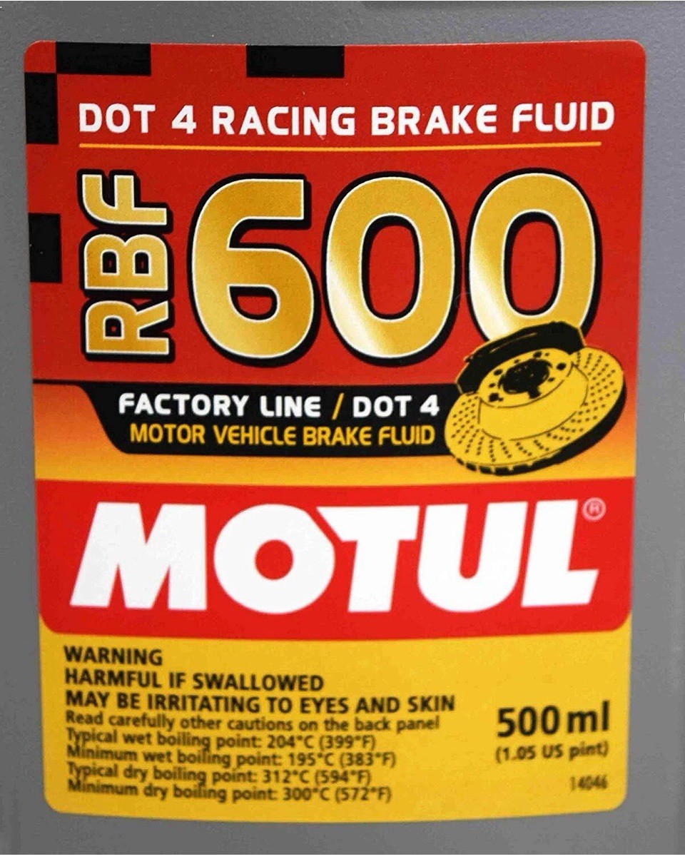 Motul (3 Pack)Dot-4 100 Percent Synthetic Racing Brake Fluid - 500 ml