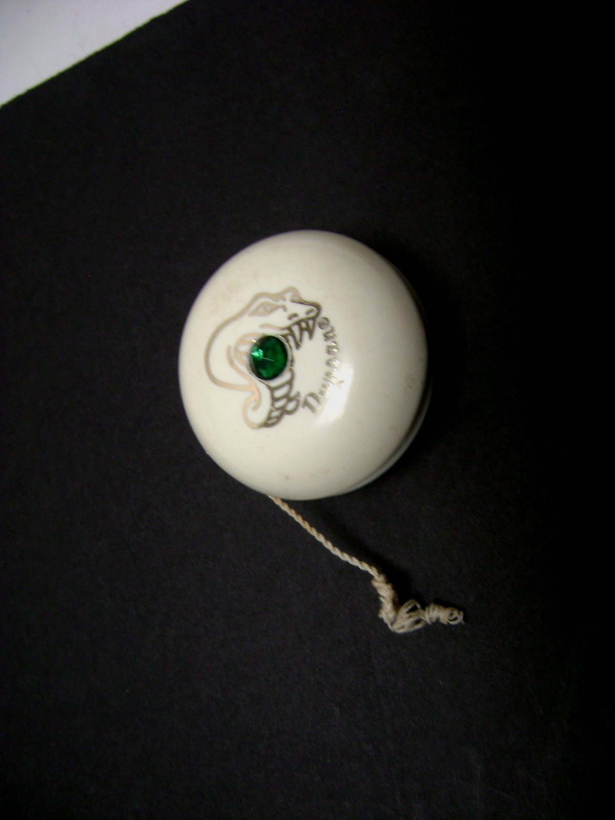 Duncan Jeweled Yo-Yo. Vintage Rare White Cobra With Green Jewel