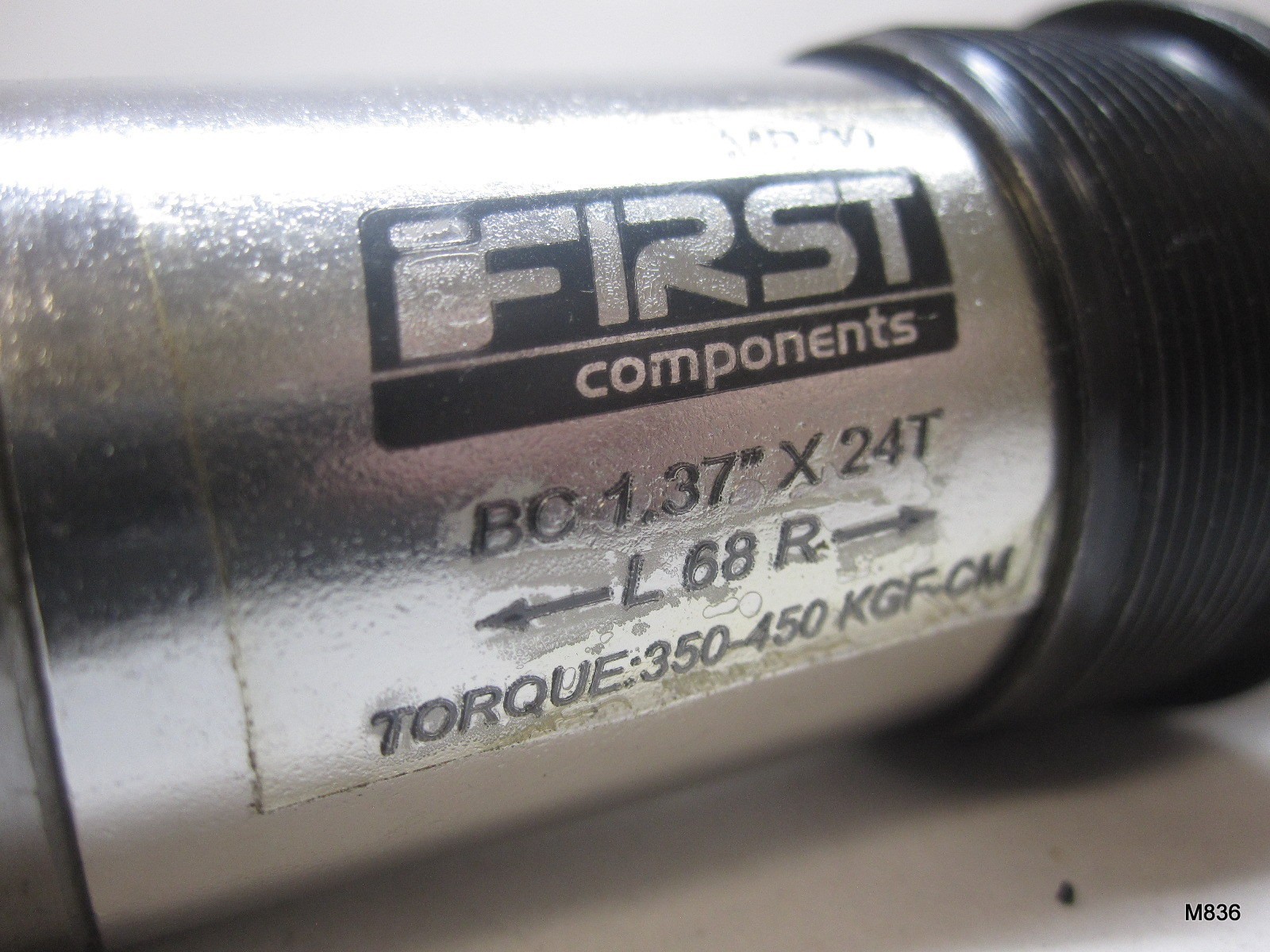 First Components Bicycle Bottom Bracket Square Taper BC 1.37" x 24T [ L 68 R ]