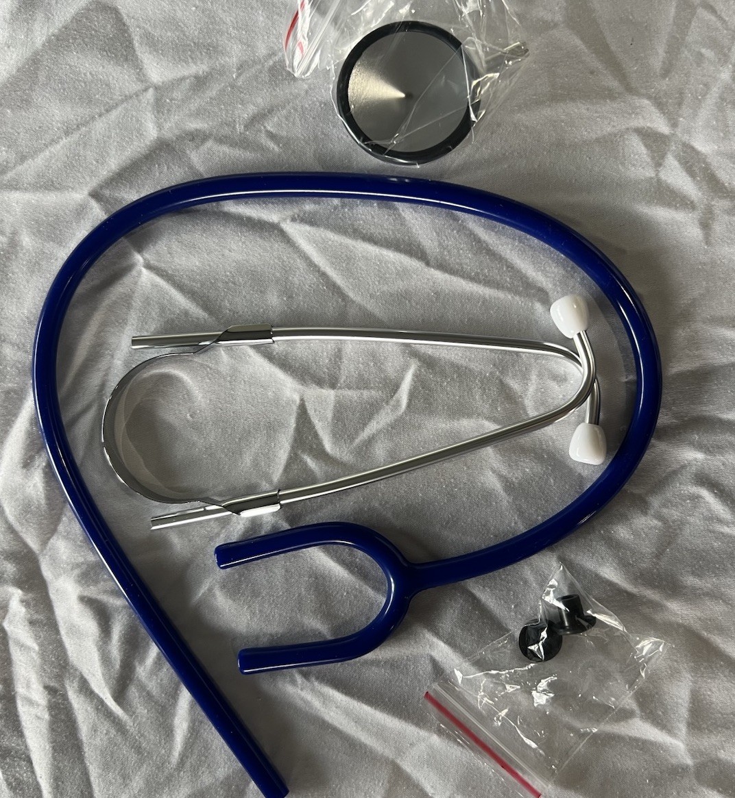 Essentials Lightweight stethoscope Henry Schein lightweight