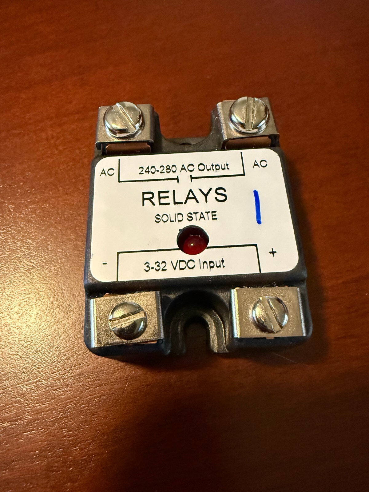 Solid State Relays SSR 25A DC-AC 3-32 VDC Input 240-280 AC Output