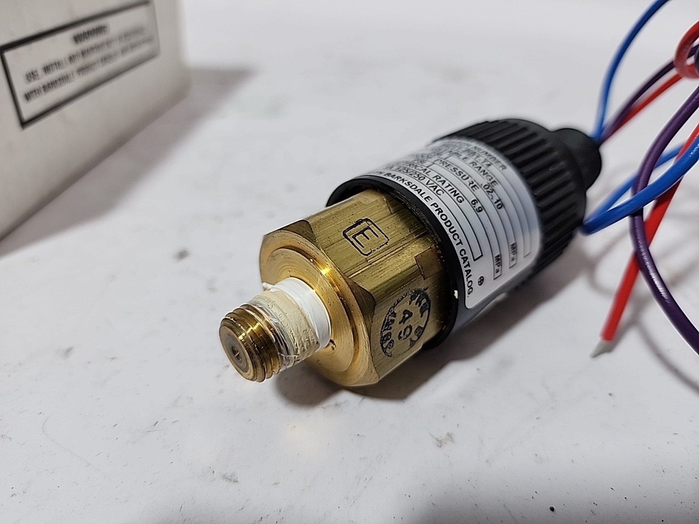Barksdale 96211-BB1-T4