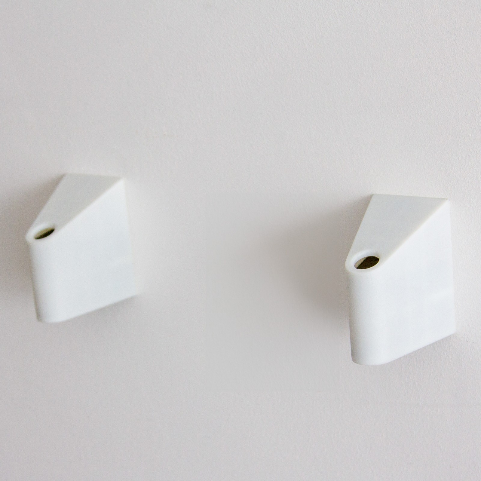 Bang and Olufsen Beolab 8000 (pair) wall mounts