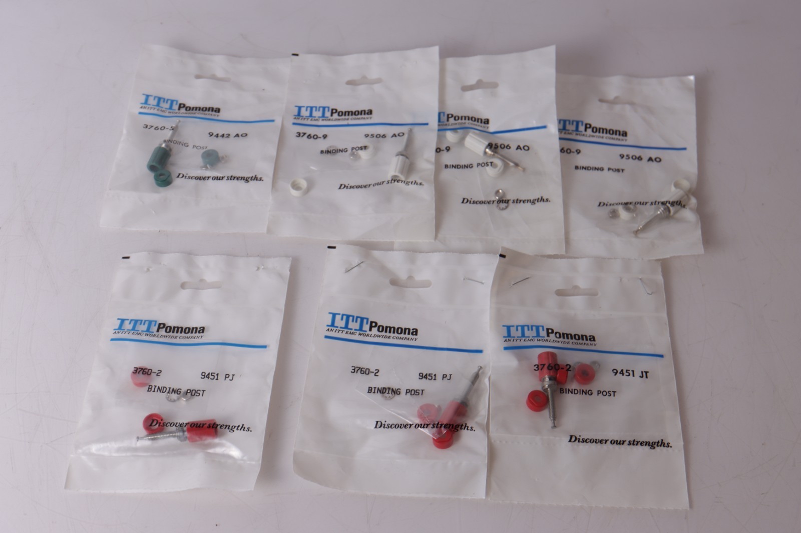 Lot of 7 POMONA 3760 Binding Posts==Red, Green, White