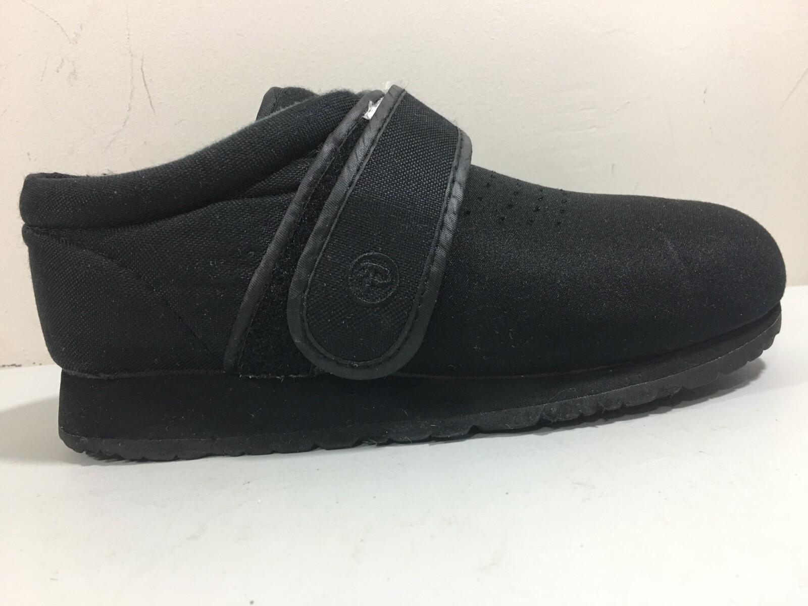 UNISEX PEDORS SHOES MENS 8.5W  WOMENS 10.5W PED600
