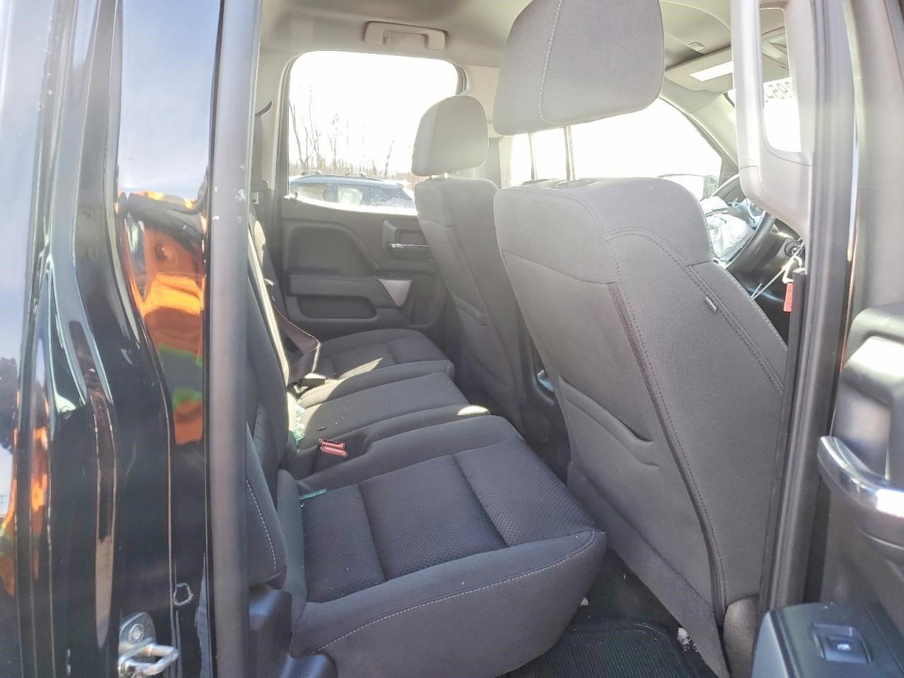 (LOCAL PICKUP ONLY) SILVRDO15 2017 Air Shutter 2126402