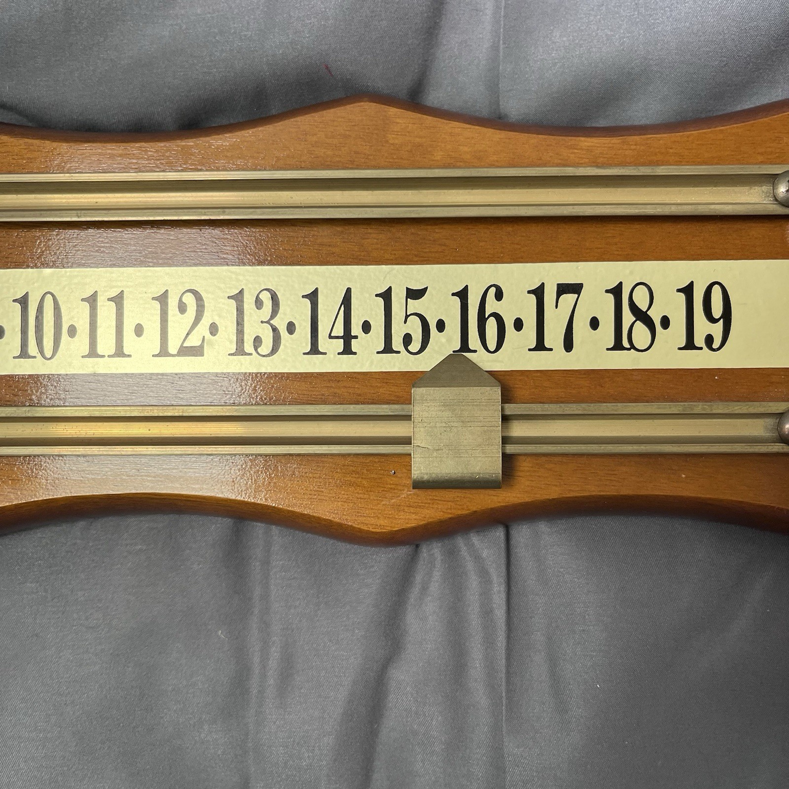 Wall Mounted Billiards Scoreboard Dual Track Brass Wood Shuffleboard Rectangular