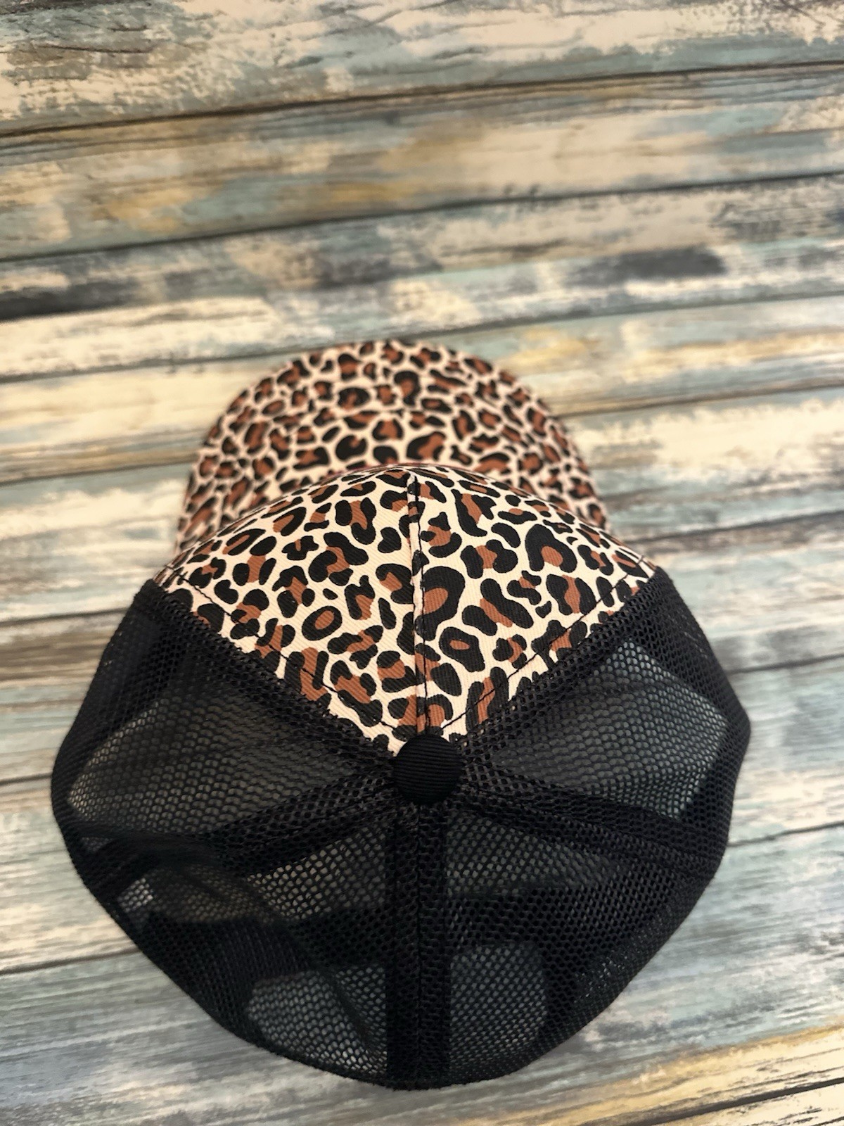 NEW Buc-ee's Leopard Print Trucker Hat with Pink Accents • Adjustable