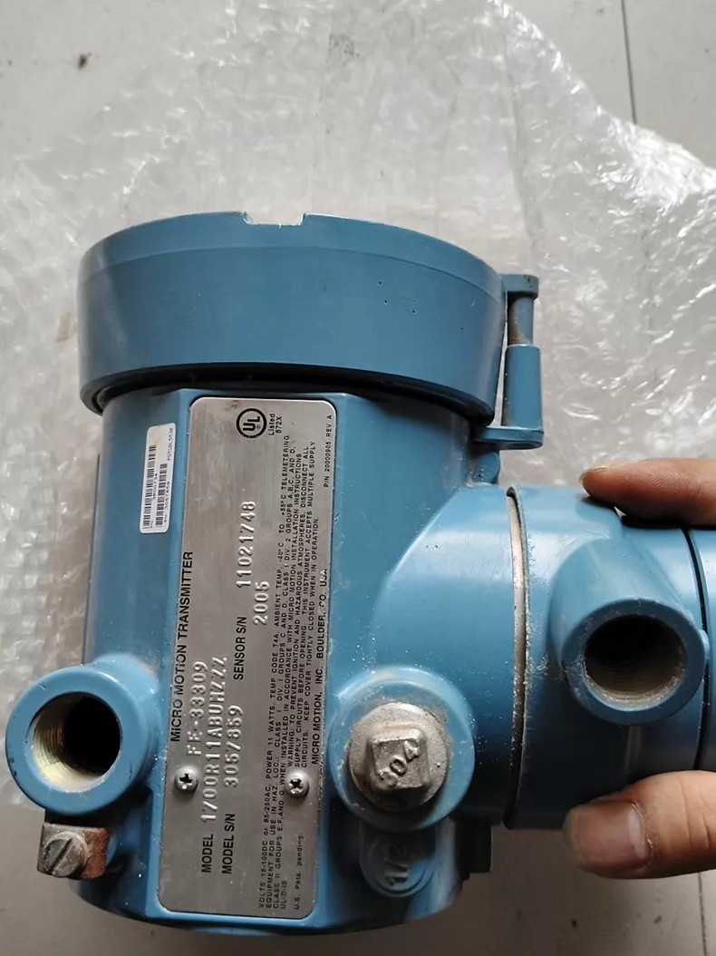 Micro Motion 1700R11ABUMZZZ Flow Sensor Used 1PCS