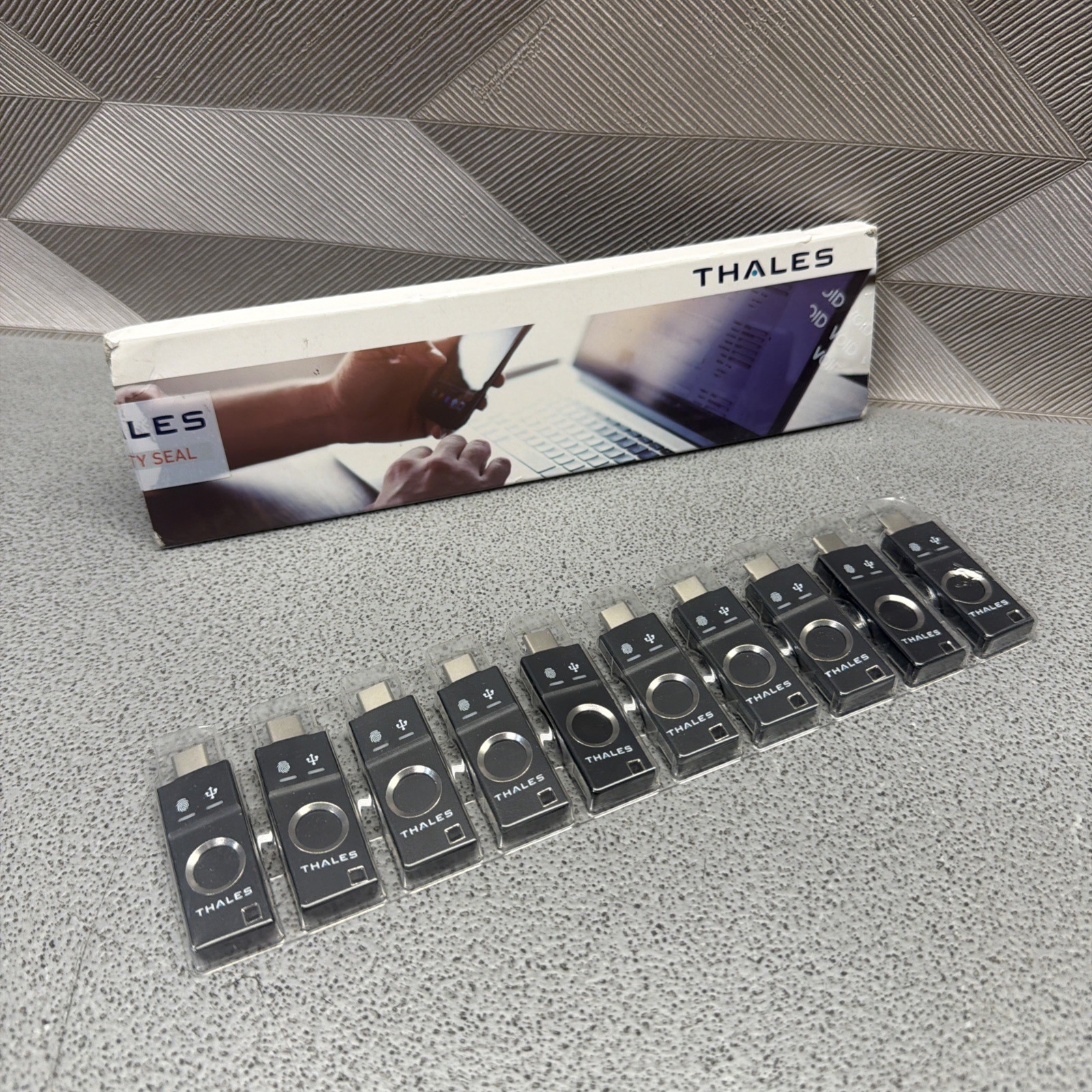 LOT OF 10 909-000673-001 SAFENET ETOKEN FUSION