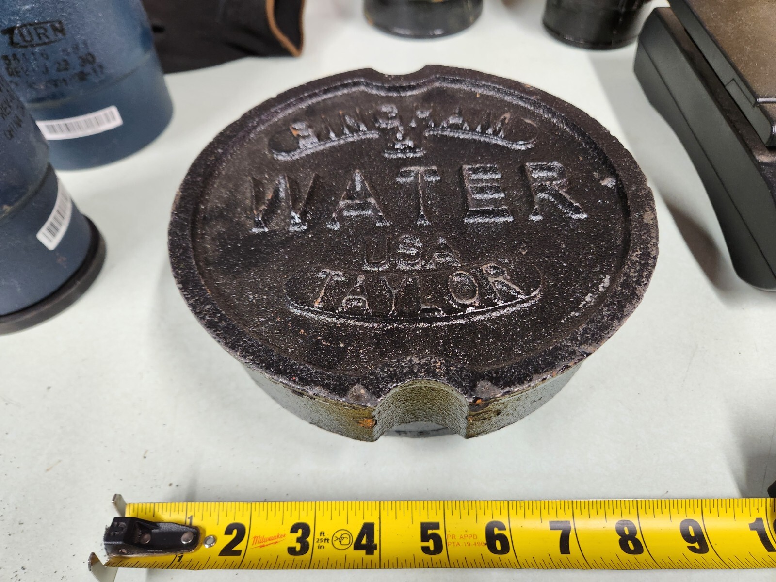 Bingham GRE5LWRD Water 5-1/4" Shaft 2-1/2" Skirt Round Drop-In Lid Cast Iron USA