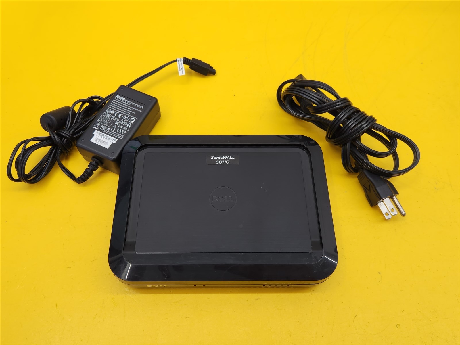 ⭐️⭐️⭐️⭐️⭐️ Netword Firewall & Power Cord Dell SonicWall SOHO APL31-0B9