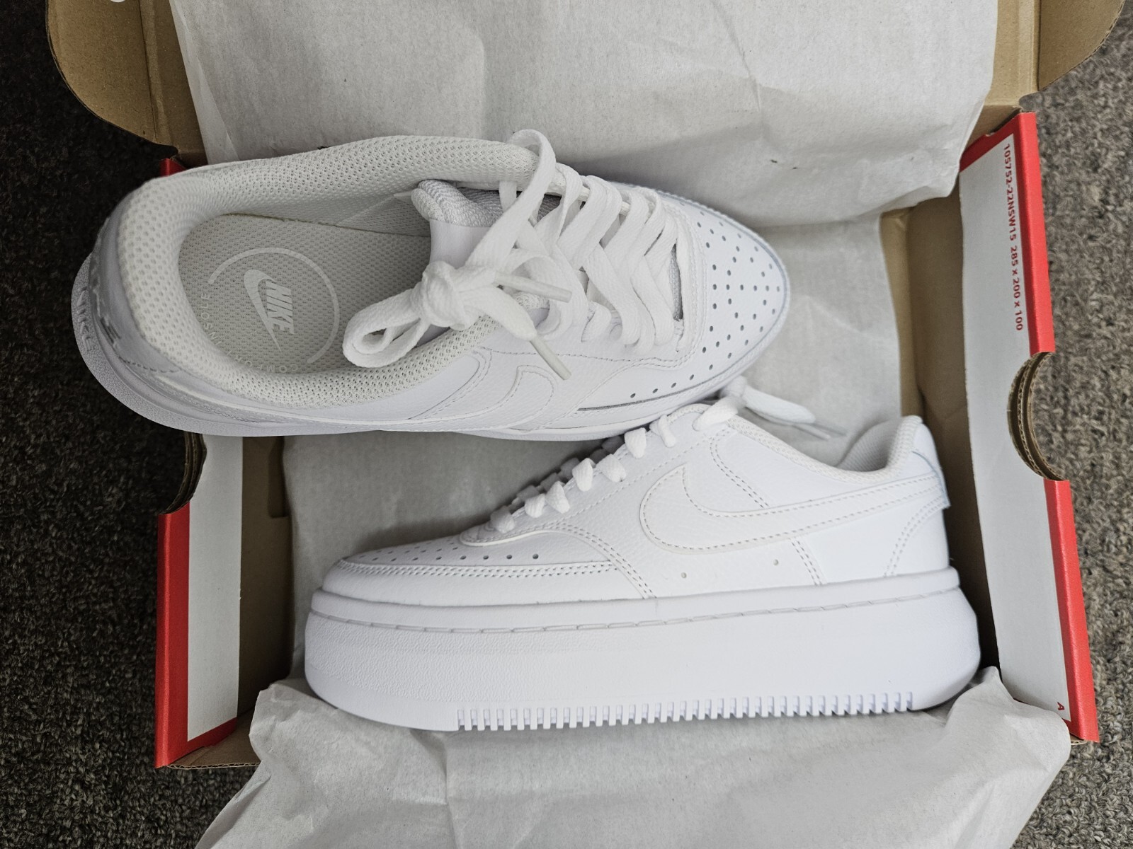 Nike women' Court Vision Alta Brand New in original box