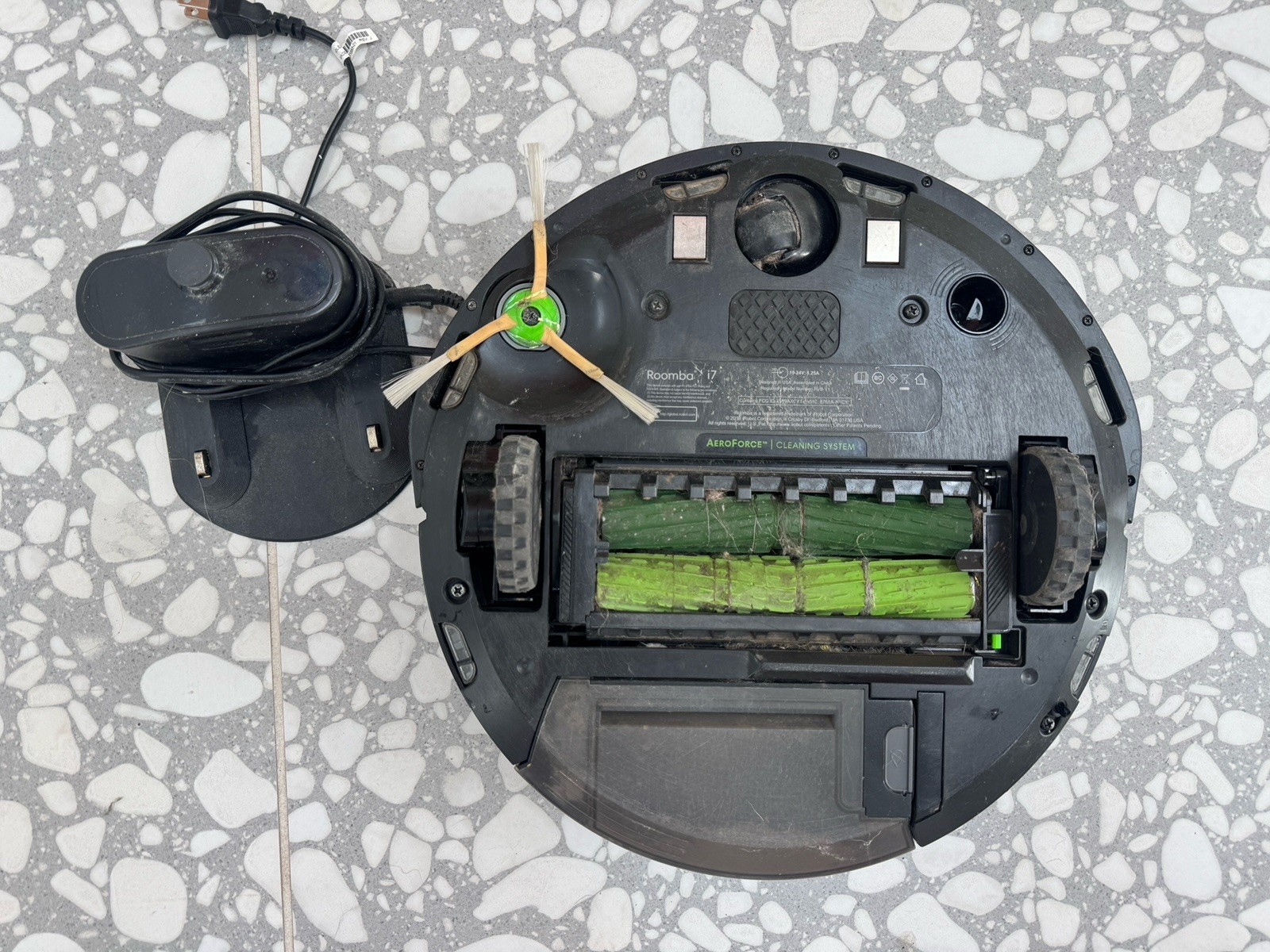 iRobot Roomba i7 RVB-Y1 Robot Vacuum