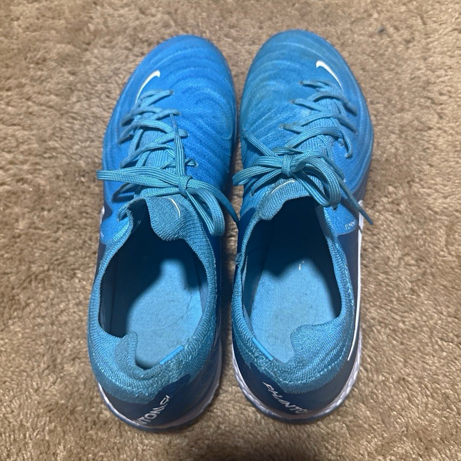 Nike Phantom Men’s Turf Soccer Cleats Low Top Lace-Up Blue/White FJ2583