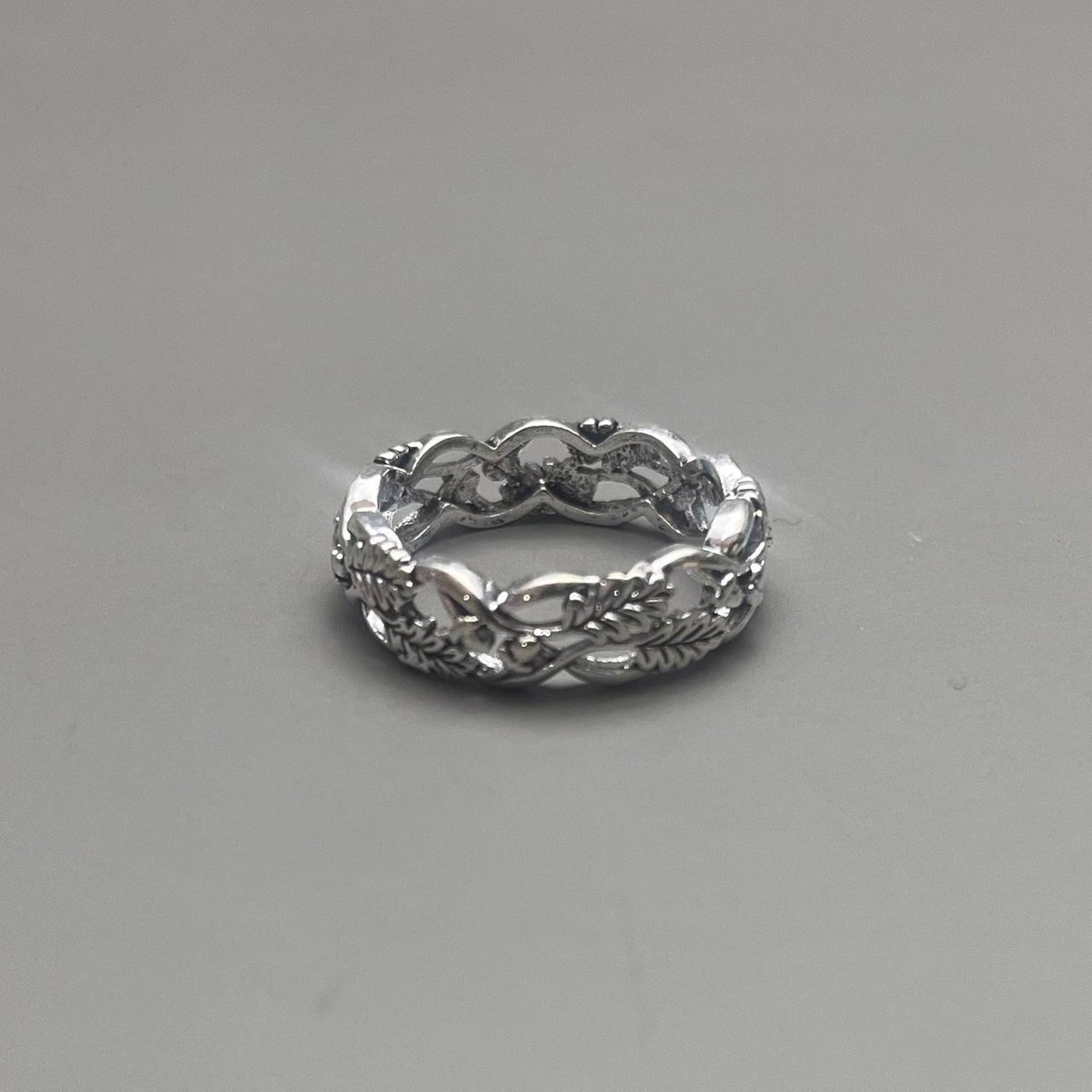 Y2K Gothic Silver Vine Ring Vintage Style Size 7 Unisex 2000s Jewelry