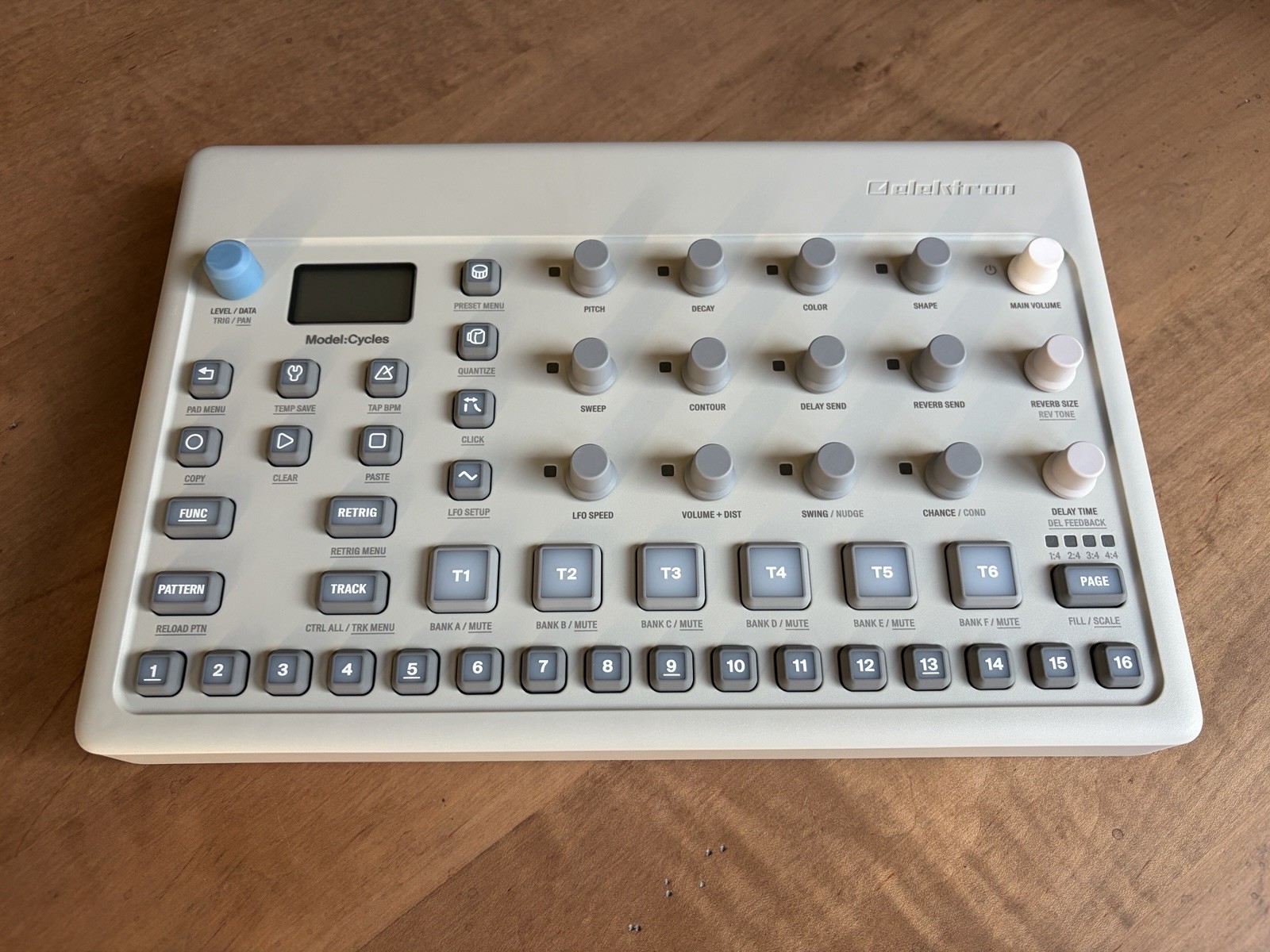 Elektron Model:Cycles Digital Desktop Synth Groovebox Sequencer MINT