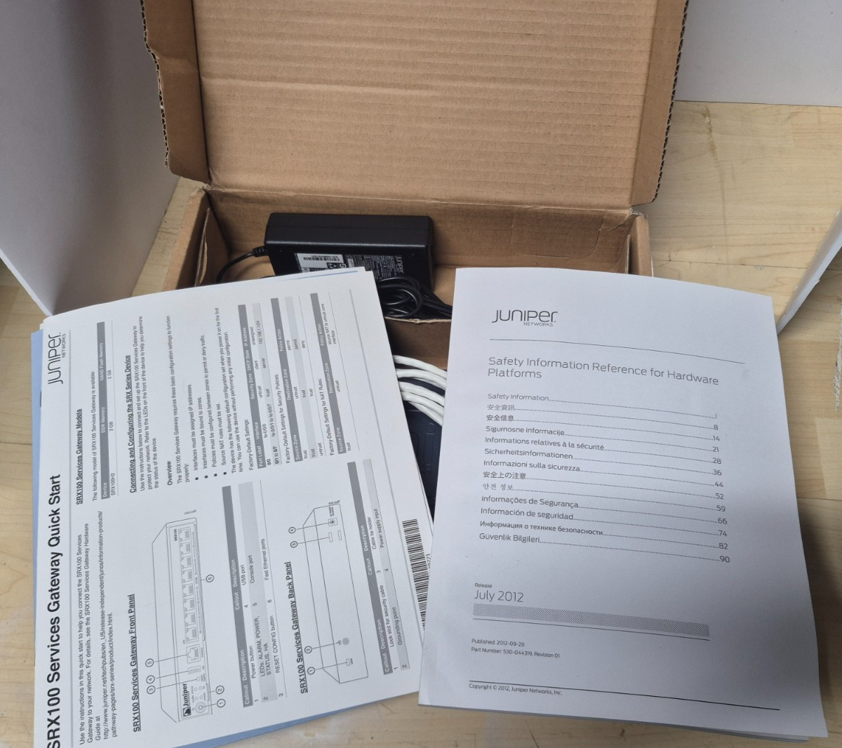 Juniper Networks SRX-100 Services Gateway Firewall SRX100H2 8-Port Open Box