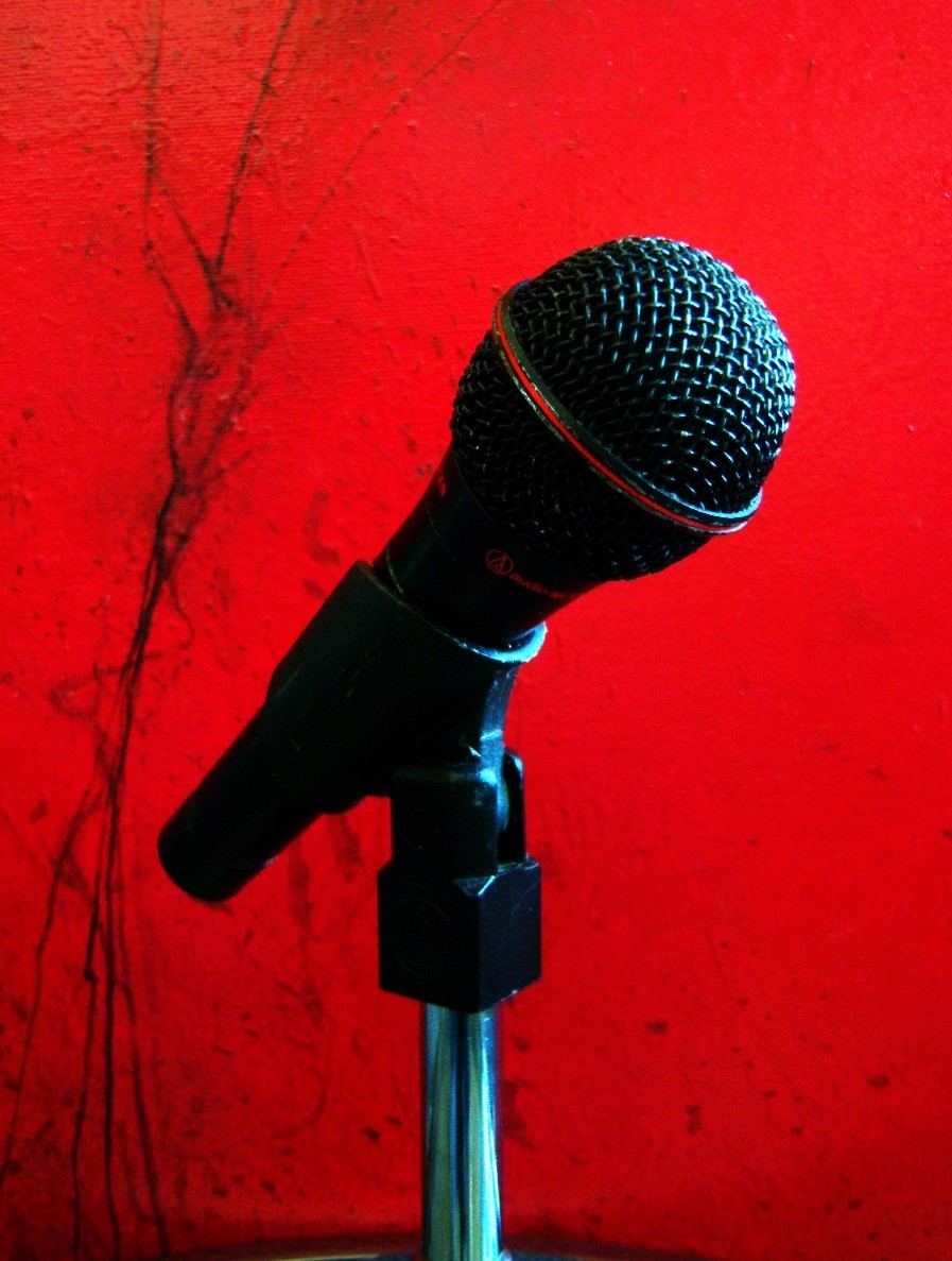1990's Audio Technica Pro 10 dynamic cardioid microphone Lo Z w mic clip AKG # 1