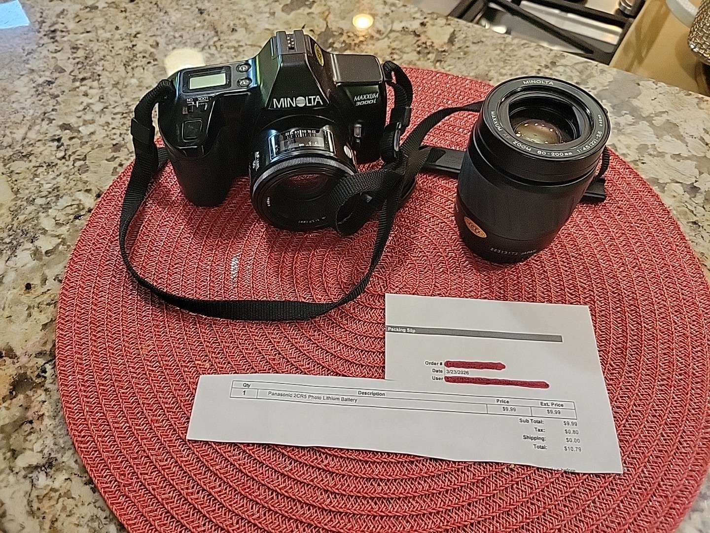 Minolta Maxxum 3000i SLR Film Camera 50 mm Lens+Battery+80-200 Zoom Lens WORKS