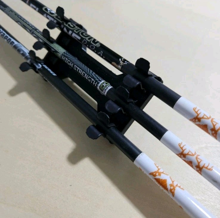 Compact Tri Quiver