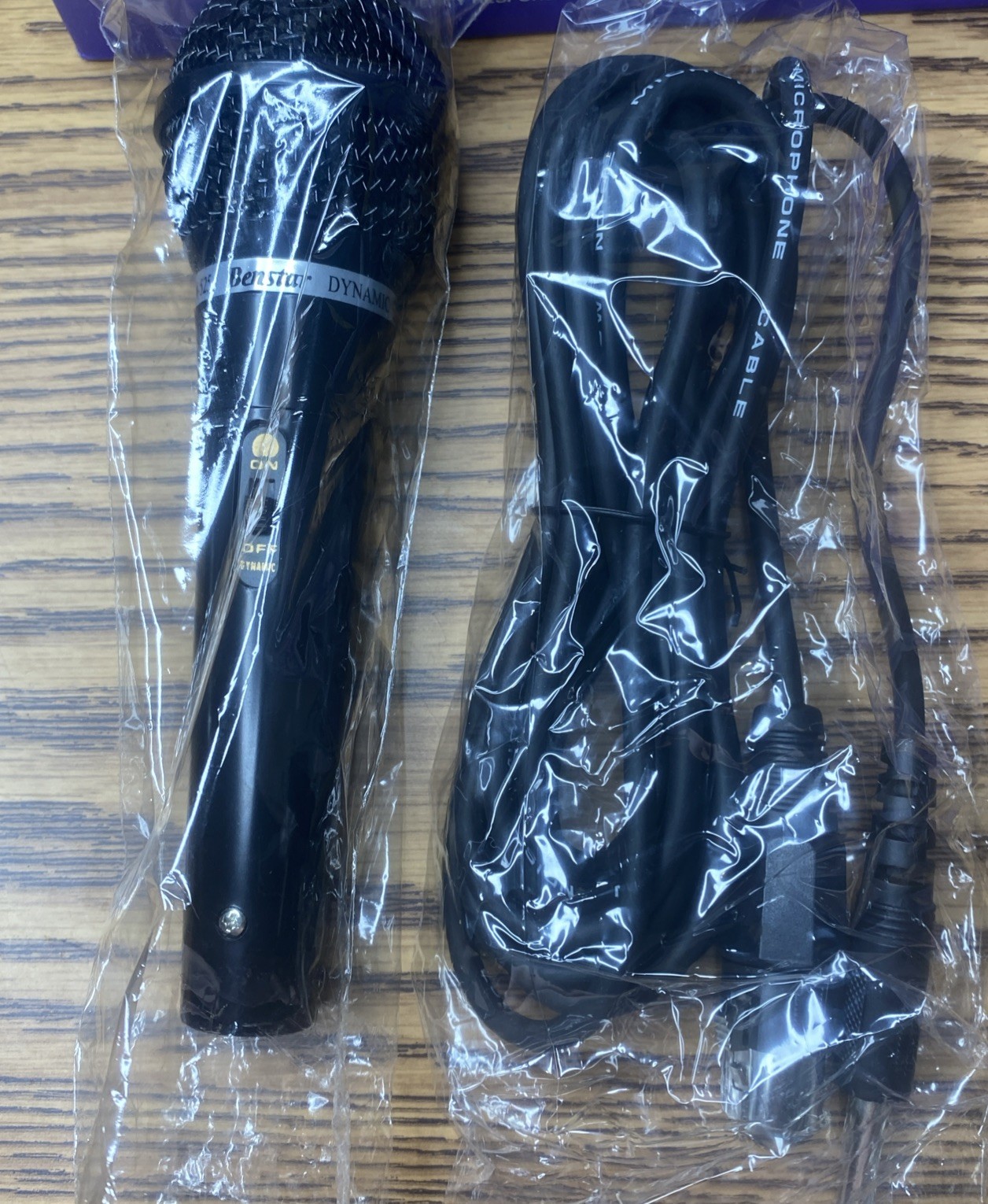 Benstar Professional Dynamic Microphone BM 525