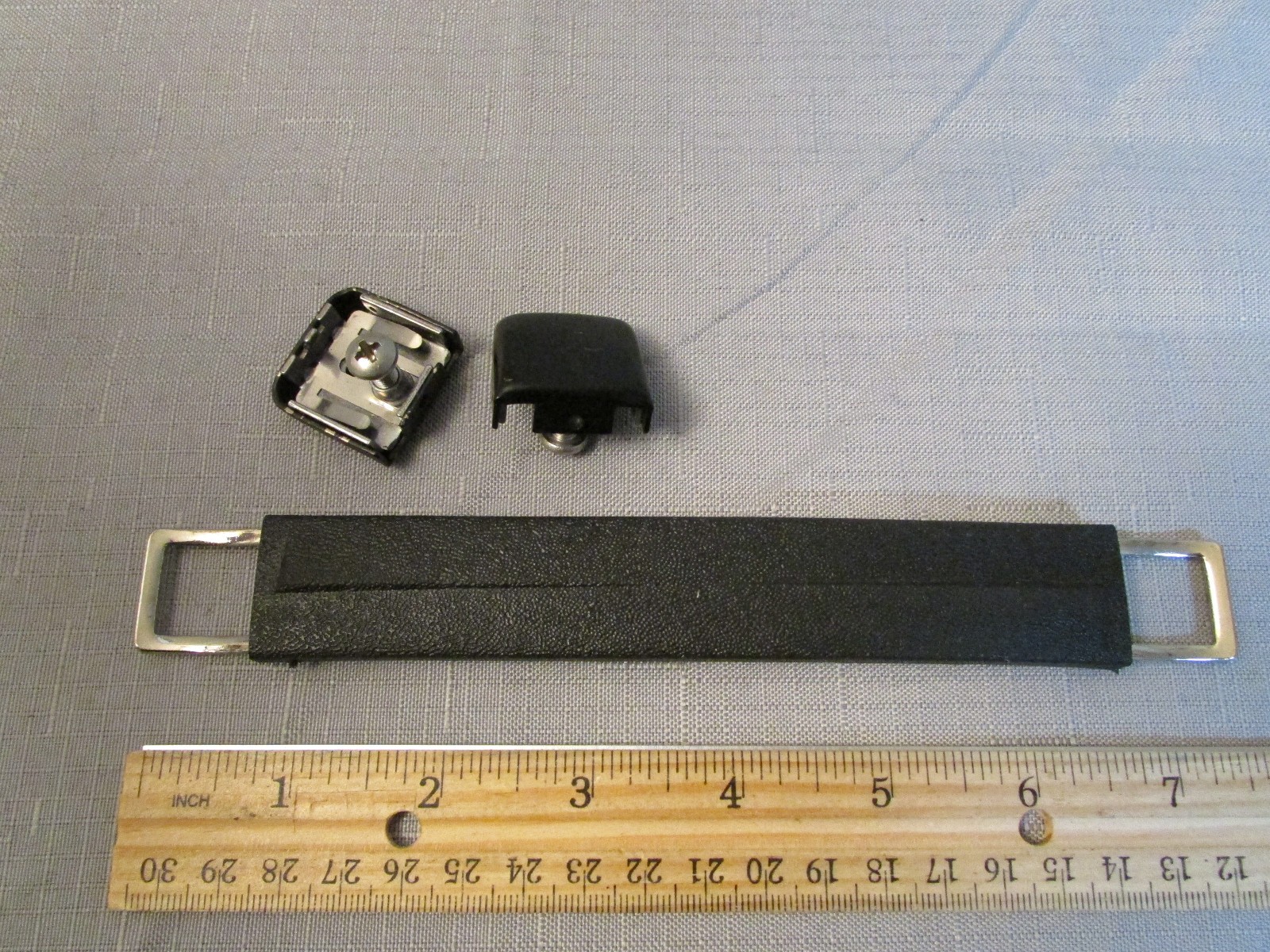 Carry Handle for LeCroy 9210 Pulse Generator With Mounting Hardware