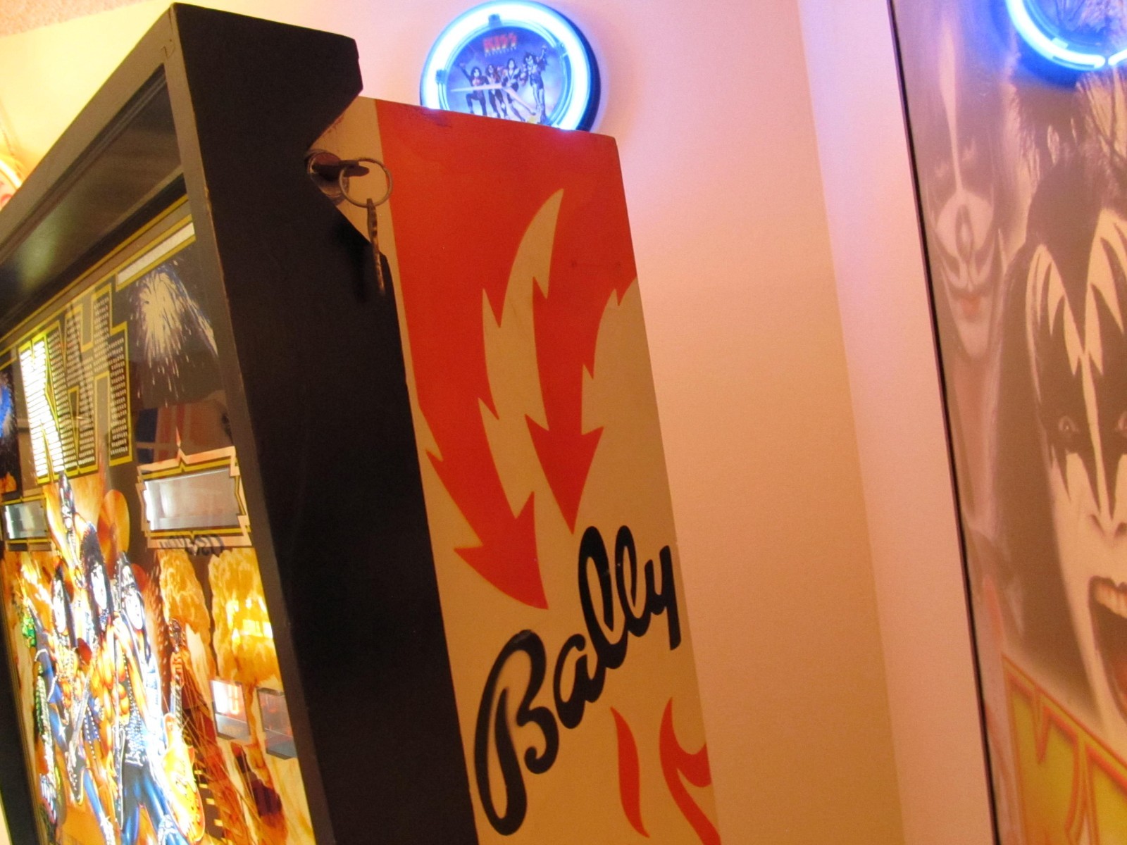 Bally 1978 "KISS" Original Classic Pinball Machine