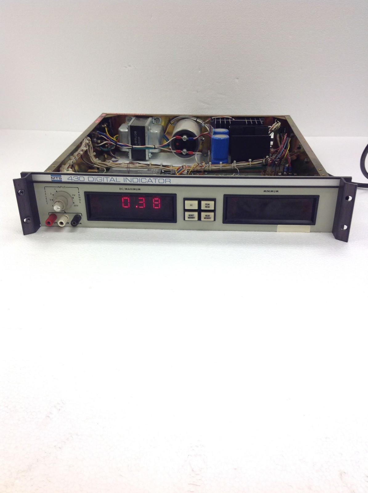MTS 430.41 - 073750-01 Digital Indicator w/Rack Ears /Power Cable