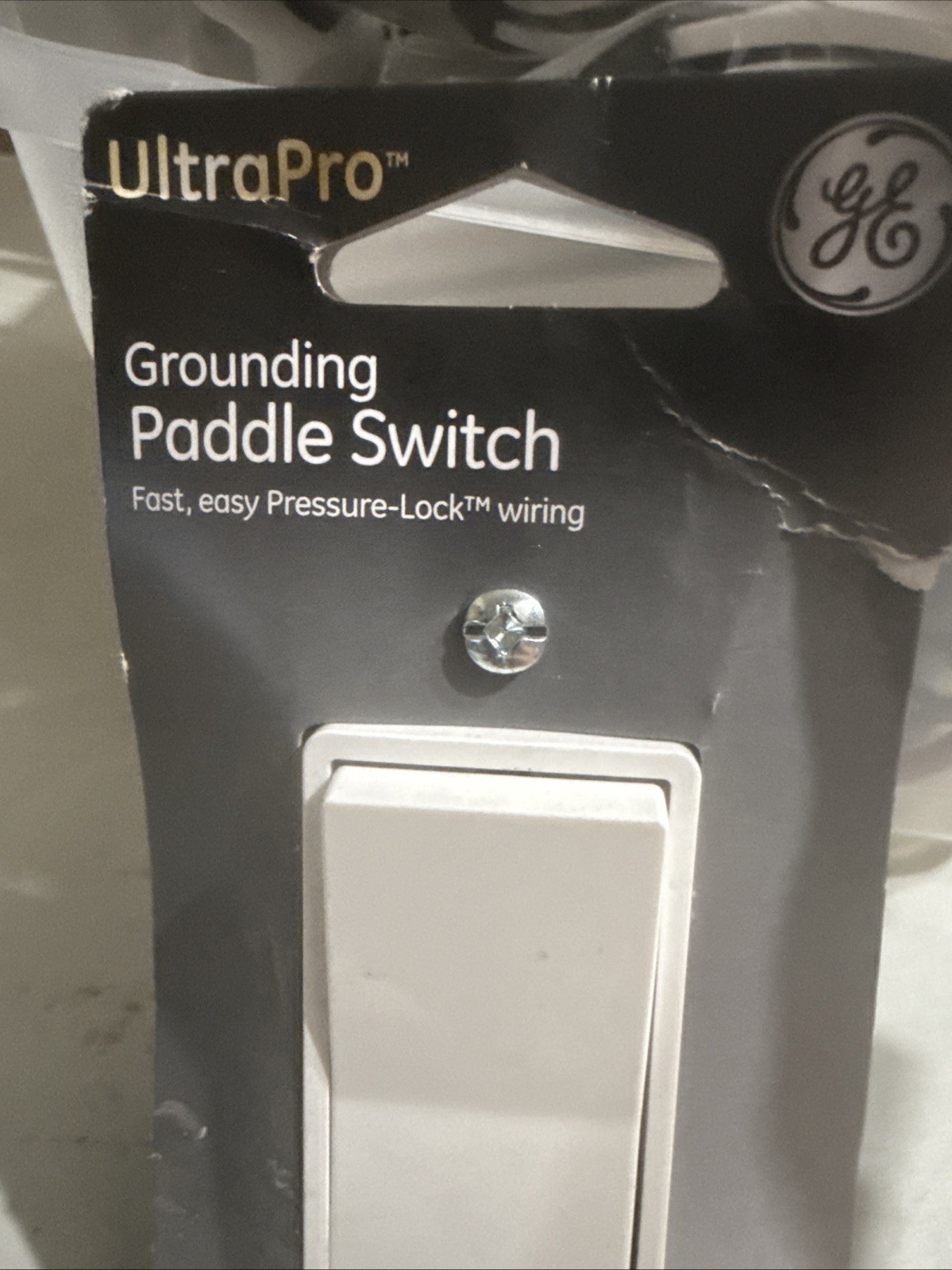 GE UltraPro Grounding Paddle Light Switch Single Pole 15A White