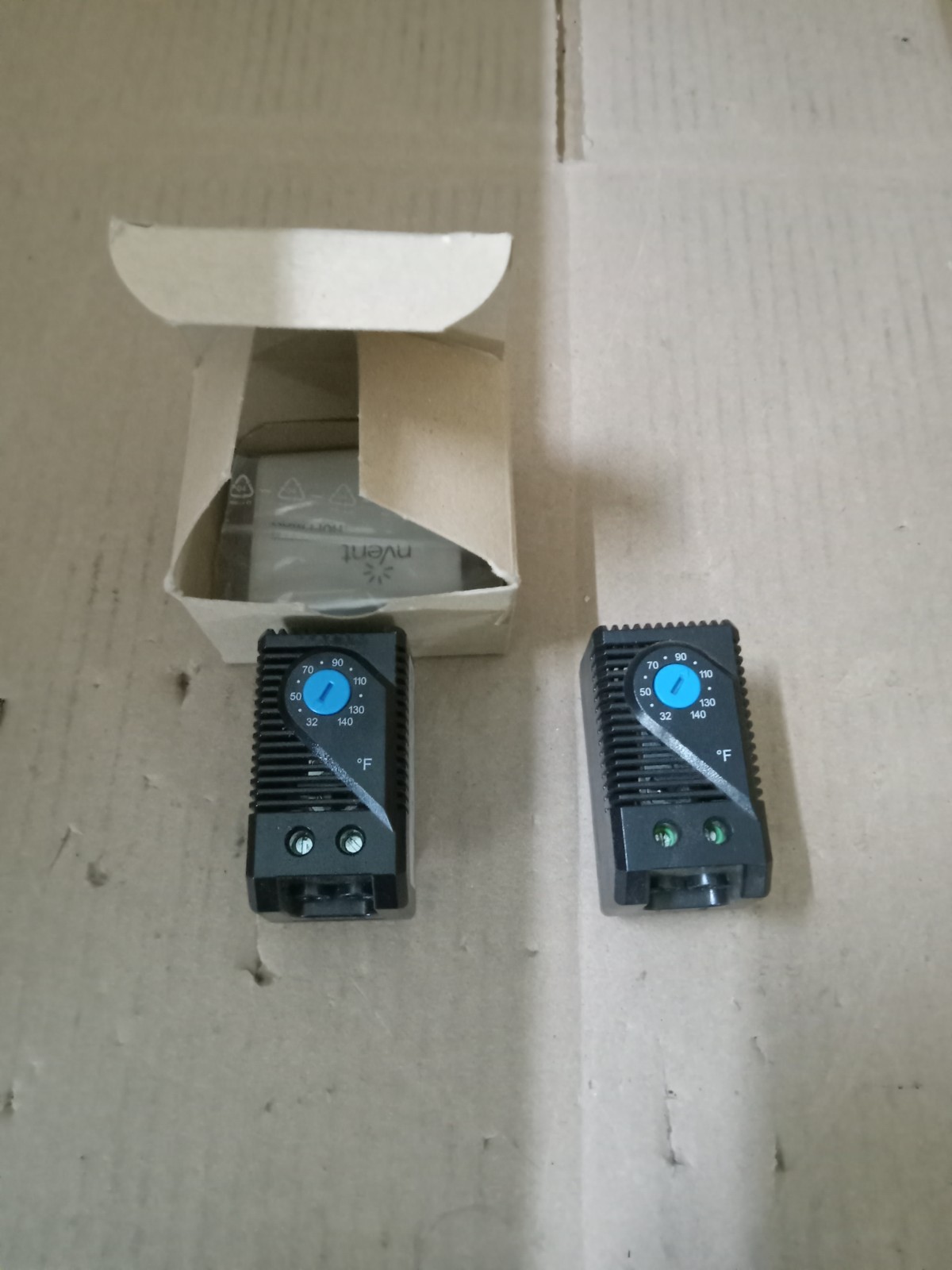 Lot of 2 Hoffman Atemno Temperature Switch 71170