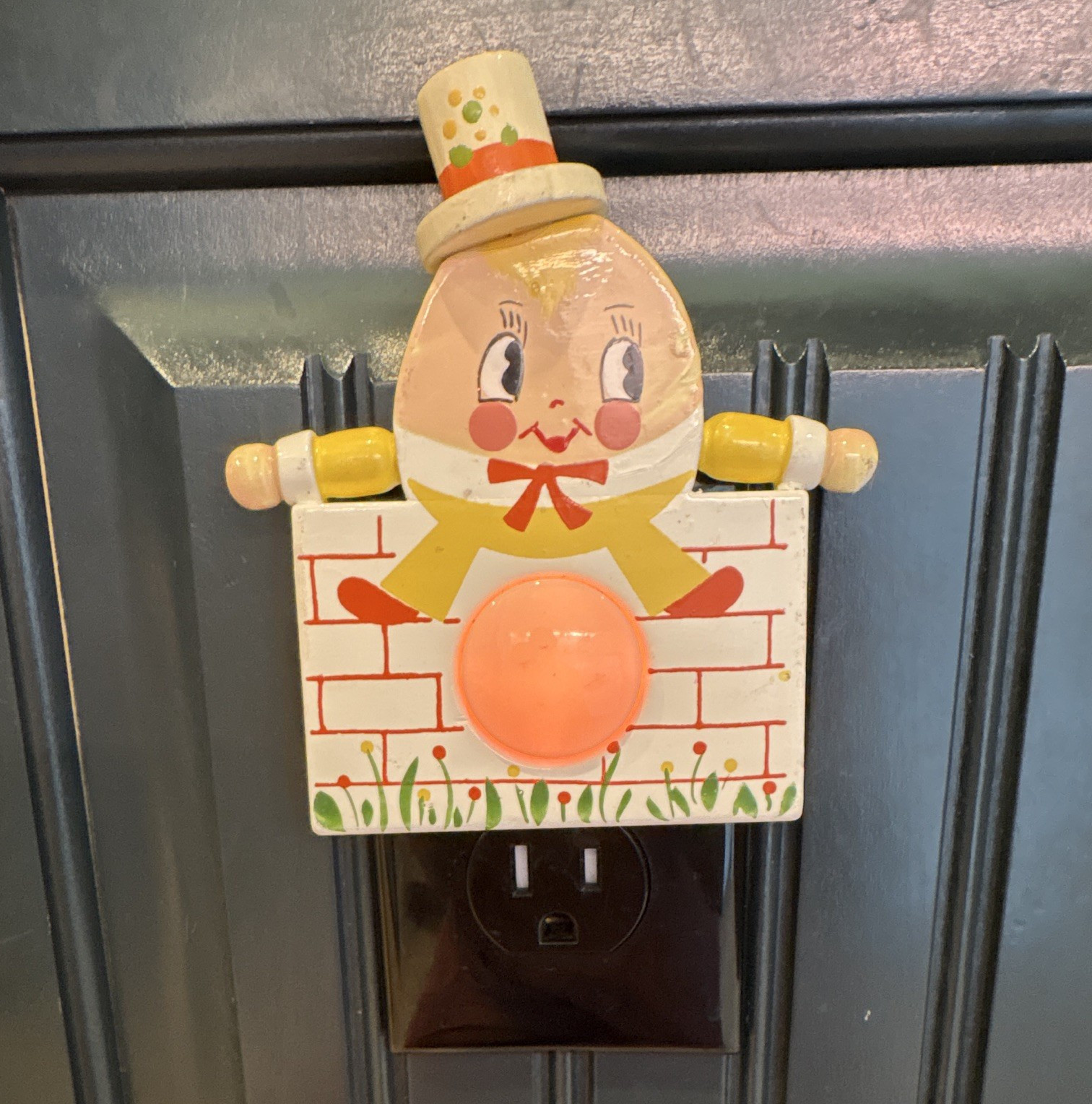 Humpty Dumpty Vintage Wooden Plug-In Night Light, Orange Lens, 120V