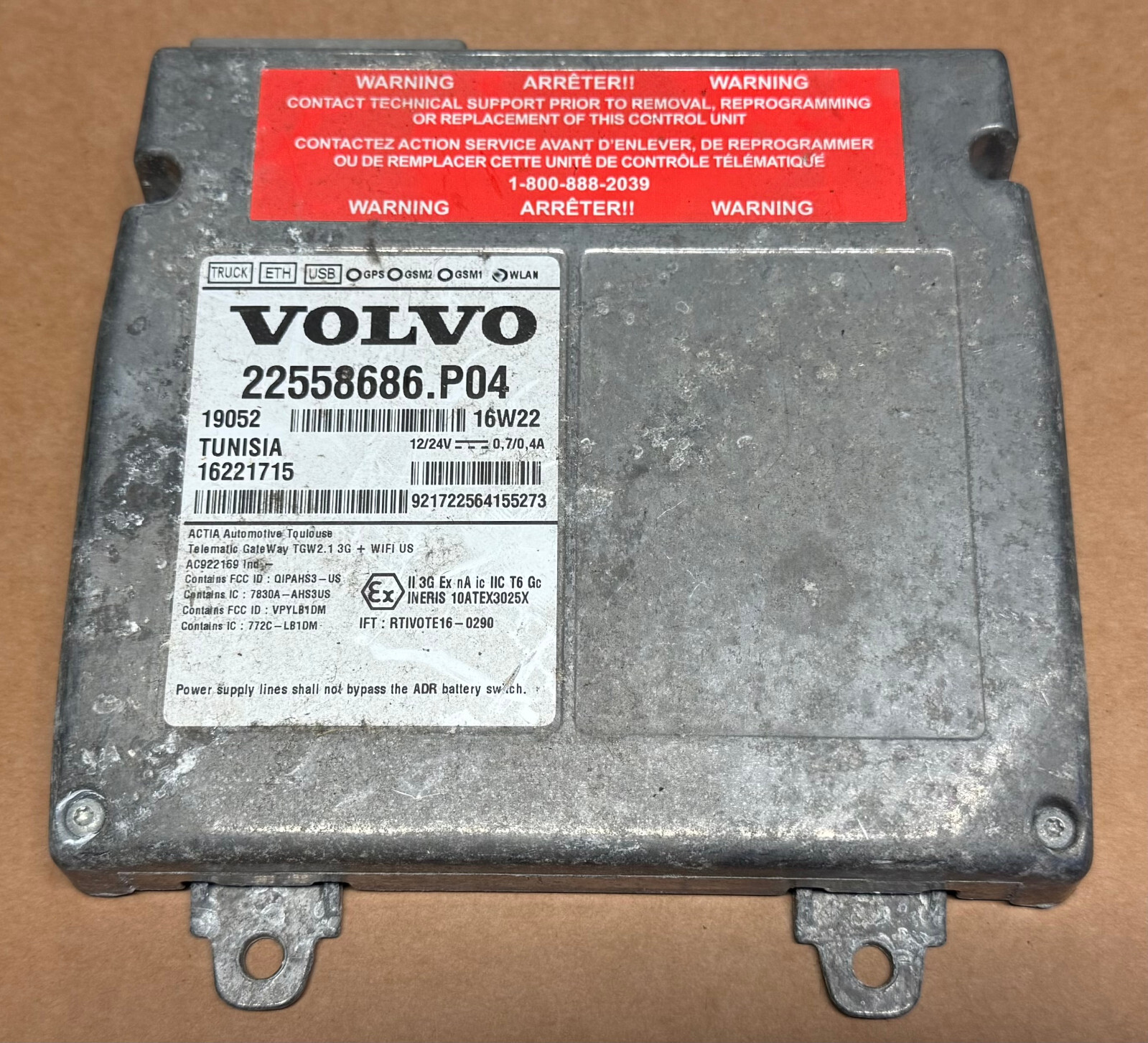 VOLVO VNL Dash Control Module 3120878 22558686.P04