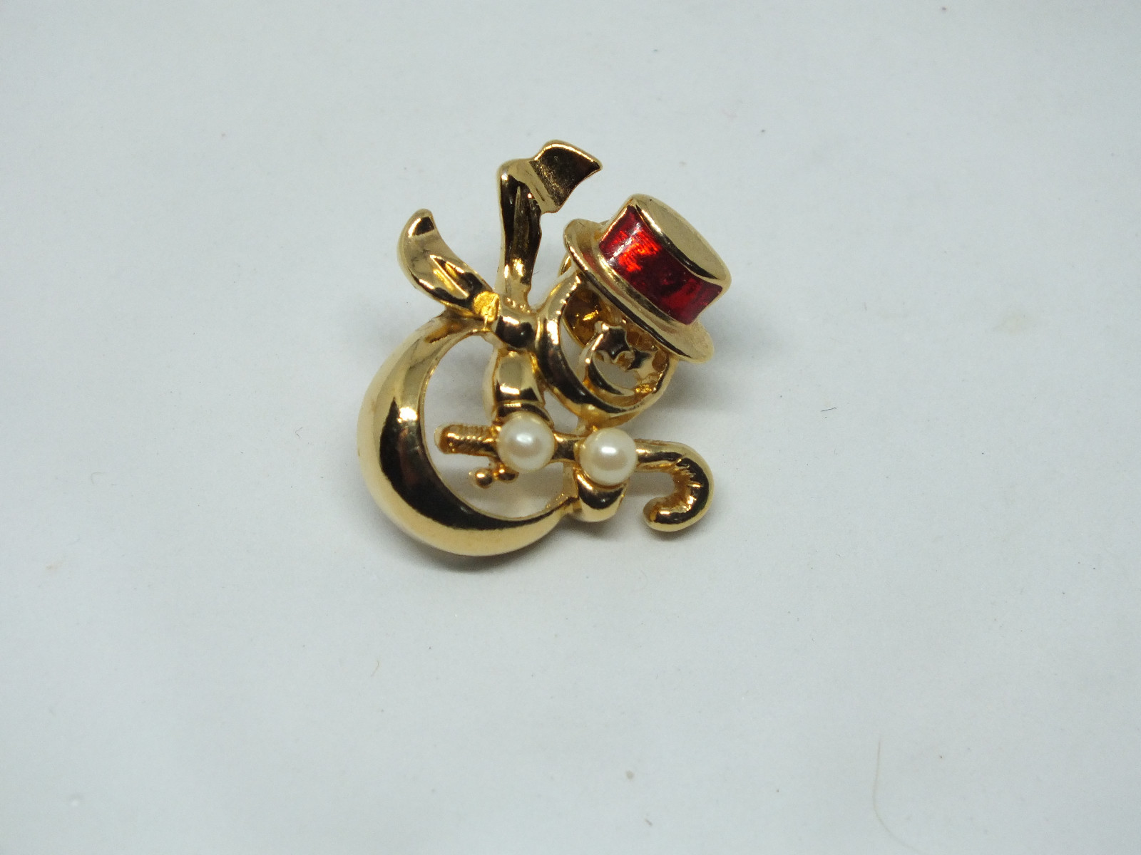 Beautiful Brooch Pin Snowman Gold Tone Faux Pearls Red Enamel 1 1/8" CUTE