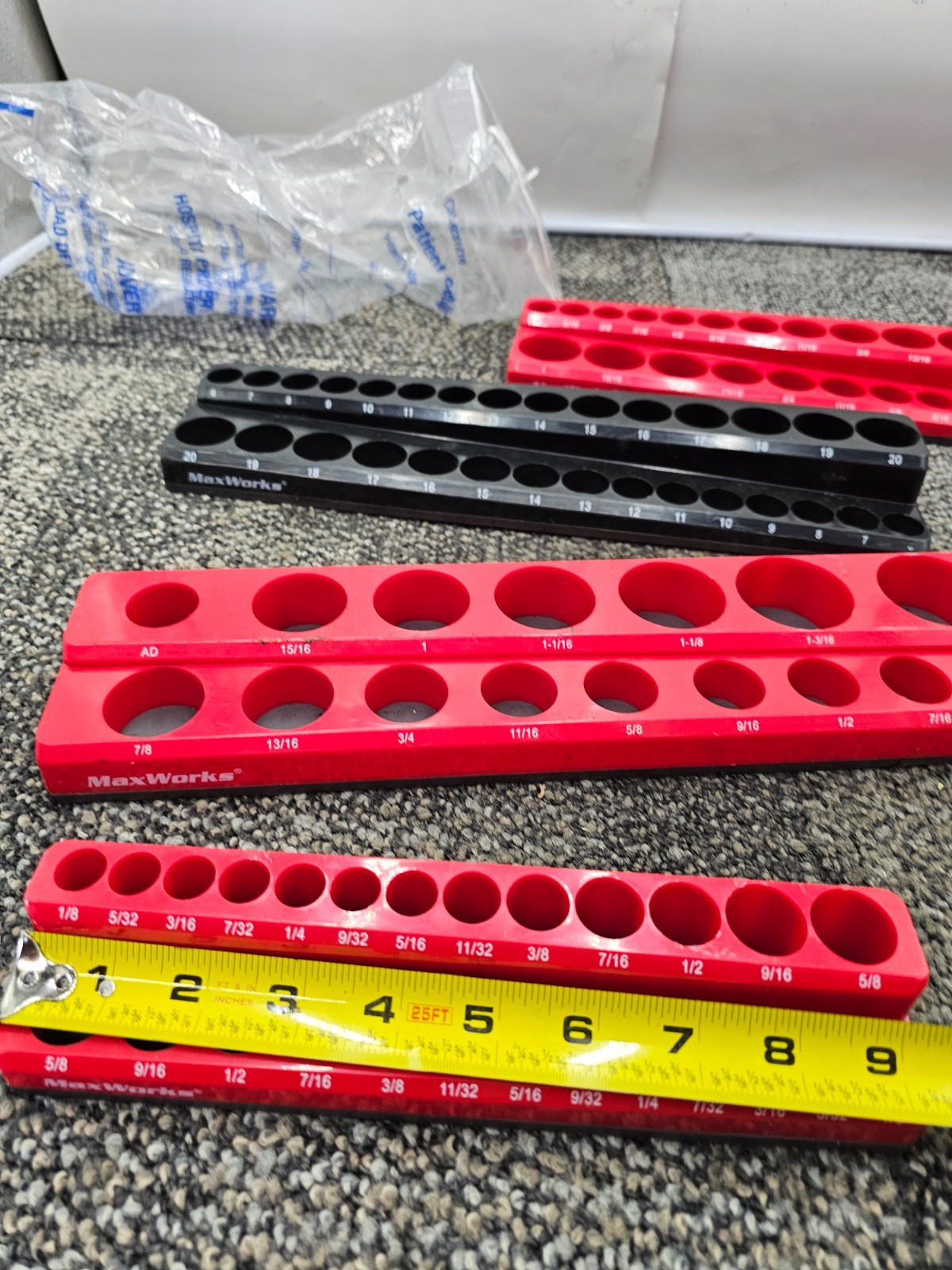 MaxWorks Magnetic Socket Organizer 4-Piece Red/Black For SAE & Metric Sockets