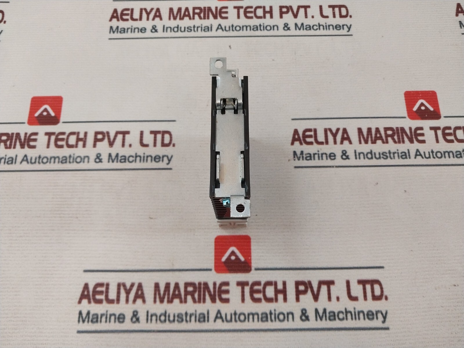 Schneider Electric SSRDCDS10A1 Solid State Relay 4-32VDC