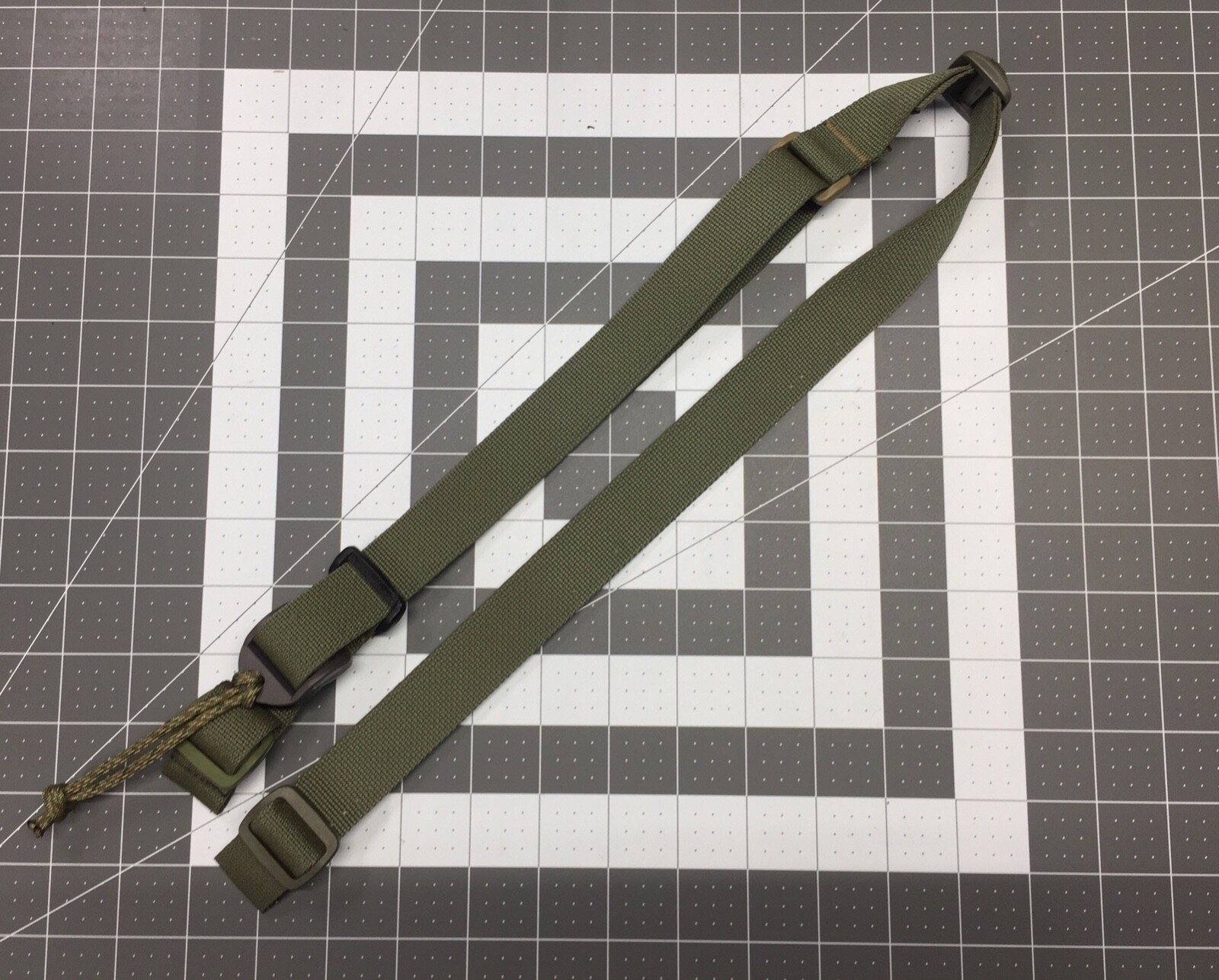 LIVESOUTSIDE *DEFECT* Camo Green Quick Adjust 2 Point Sling Coyote Tactical!