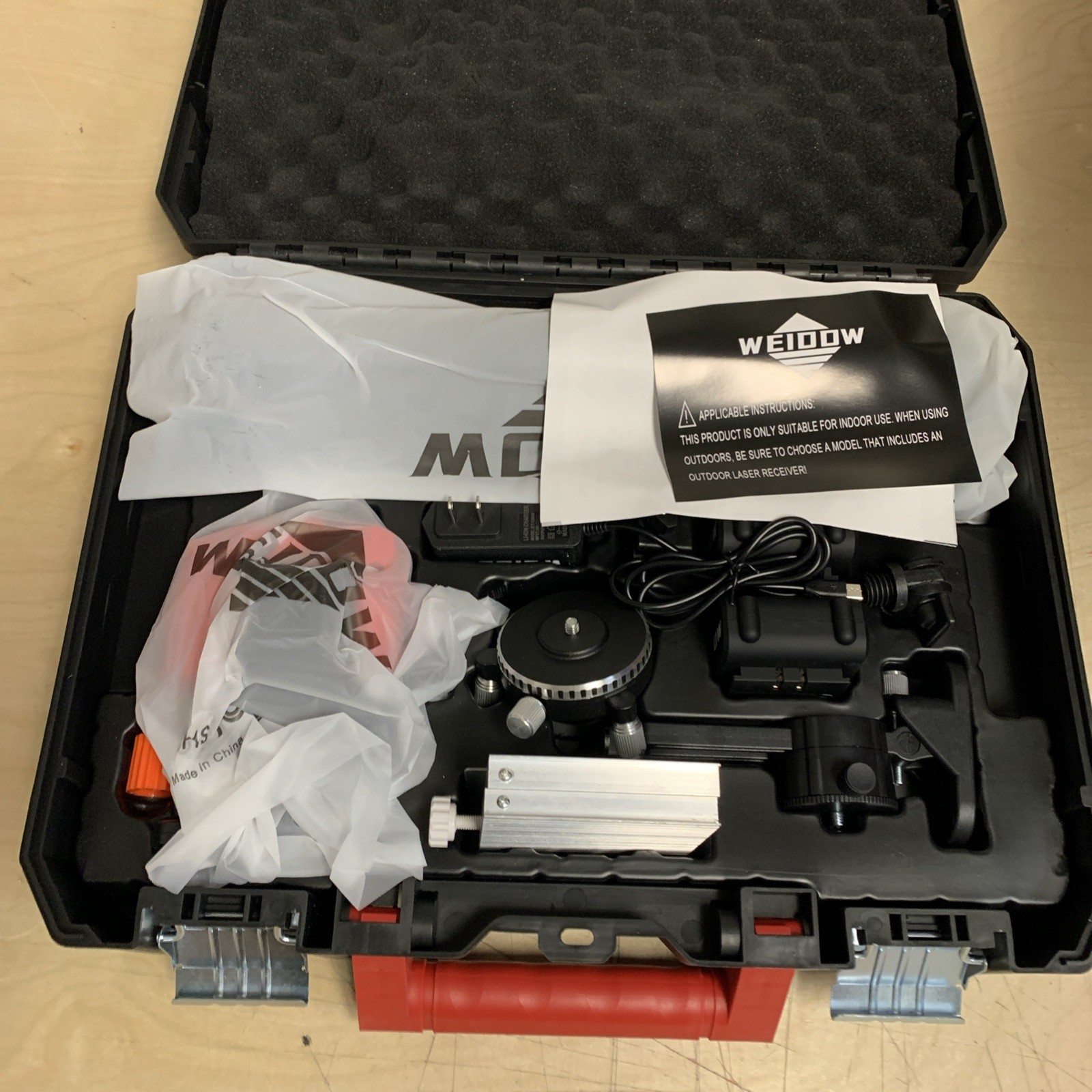 Laser Level With Tripod XL 2 Batteries