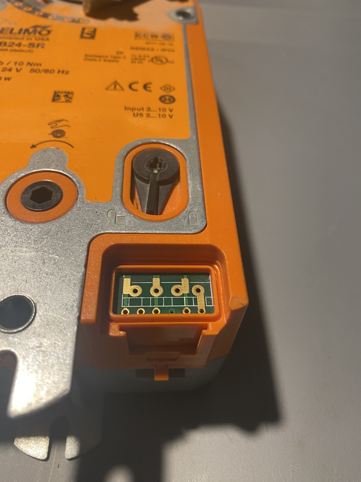 Belimo NFB24-SR 24V Spring Return Damper Actuator Used READ