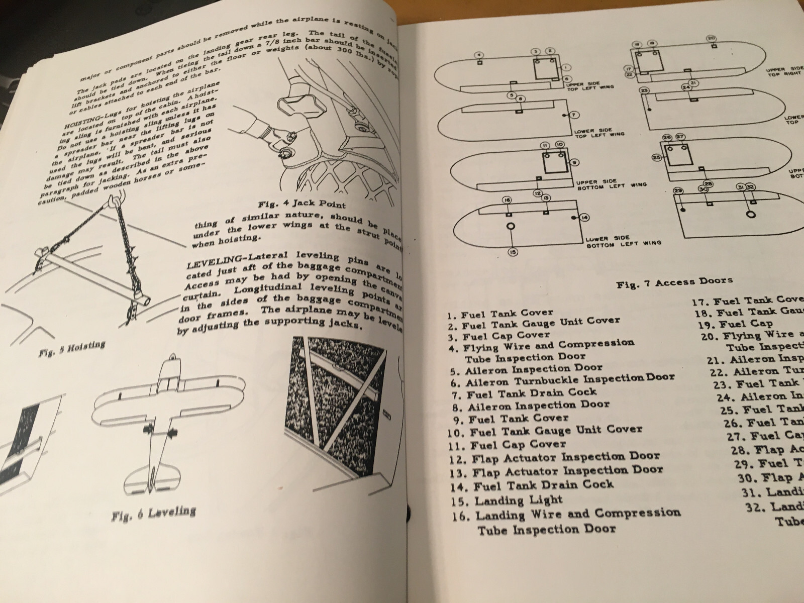 Beechcraft G17S Service Manul. aka Staggerwing