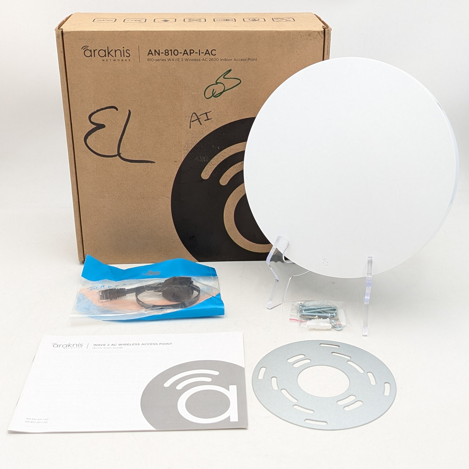 Araknis Networks Wave 2 Wireless Access Point 800 Mbps (AN-810-AP-I-AC) White