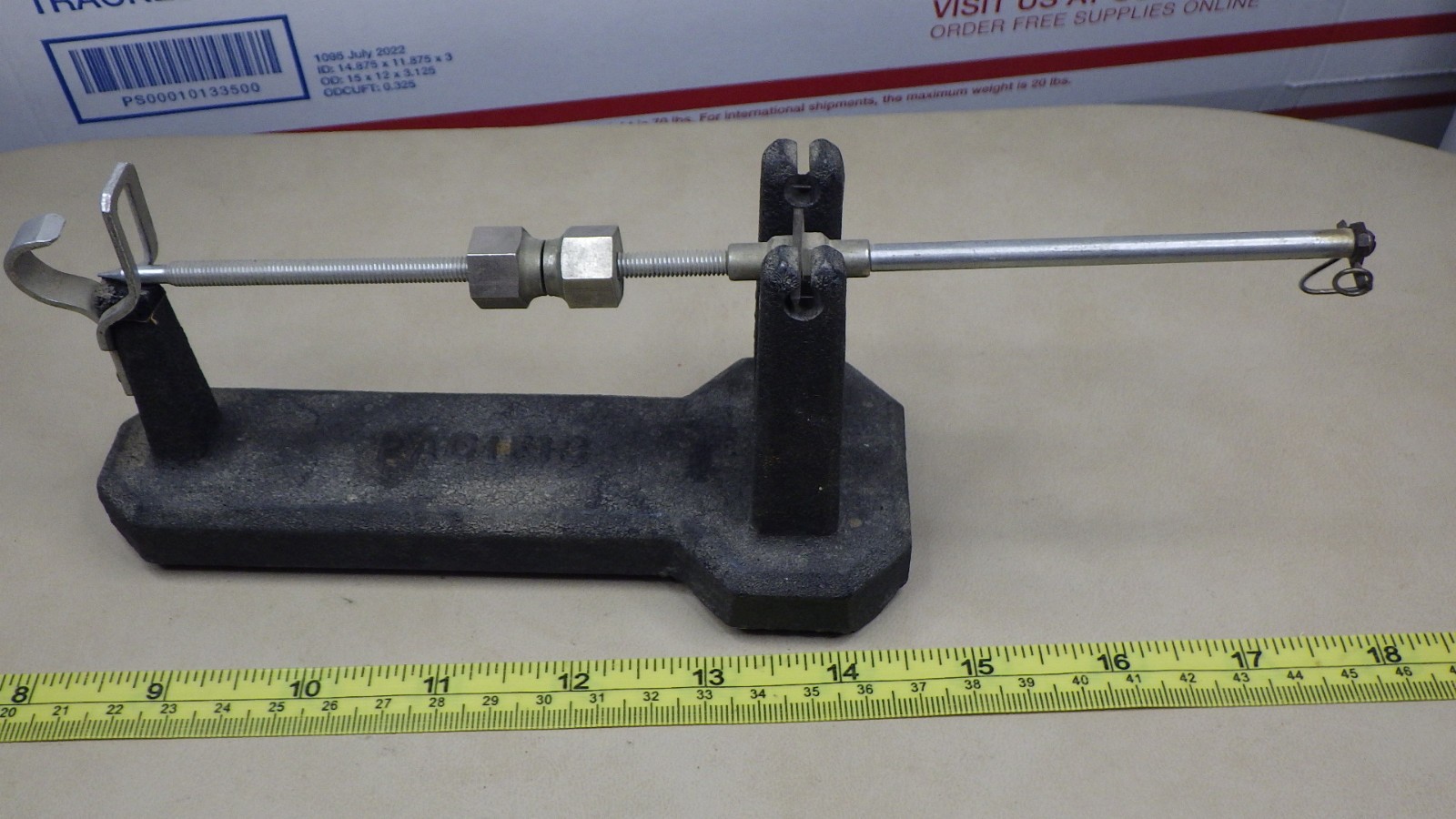 Vintage Pacific Reloading Scale Base (Broken wing on the balance fulcrum)