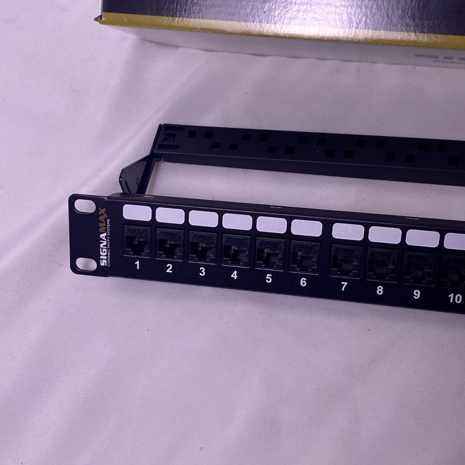 Signamax 24458FTHD-C6 24-Port Category 6 High Density Feed-Thru Patch Panel NEW