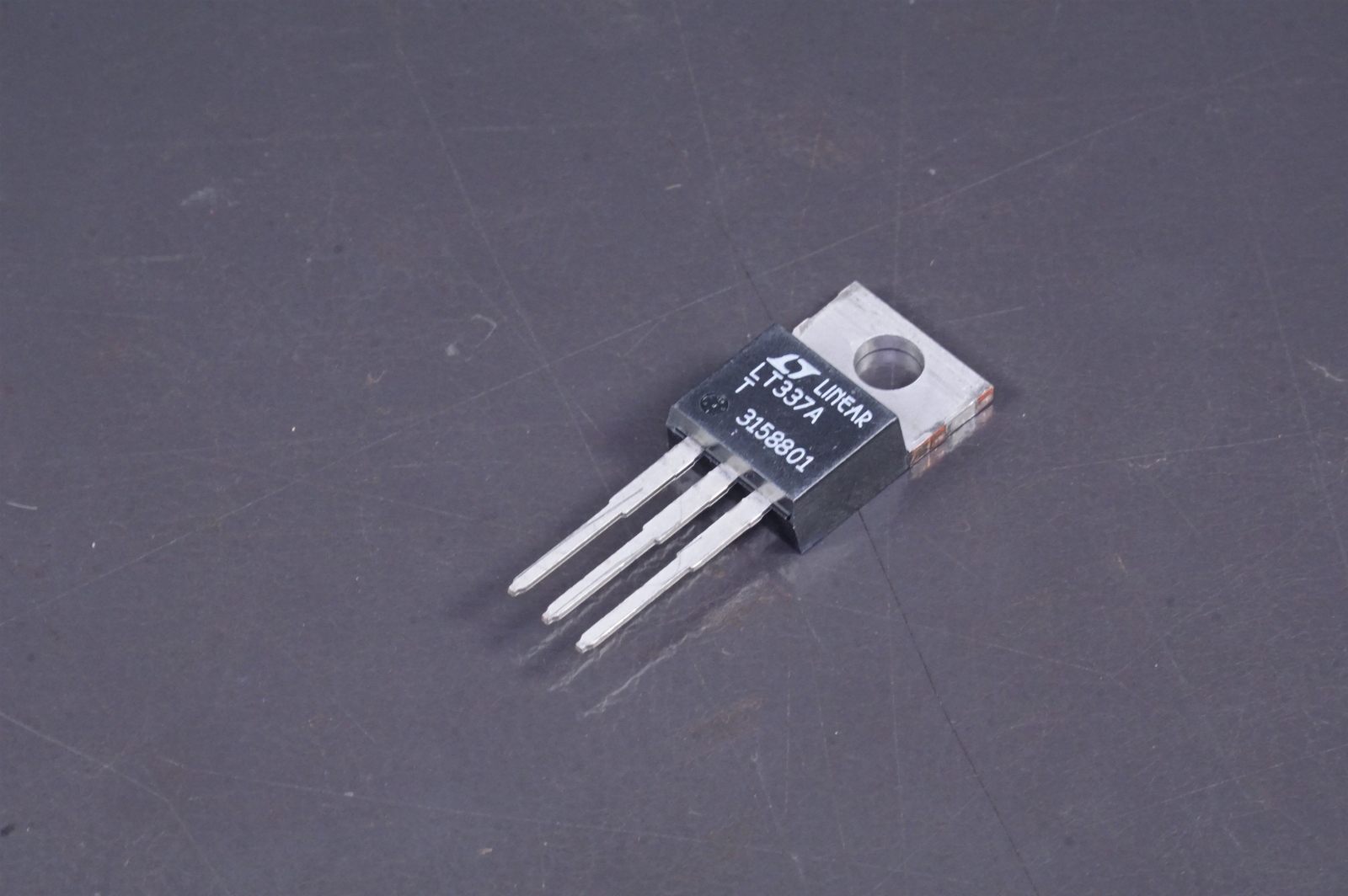 LT337AT Linear Tech Voltage Regulator Adjustable Negative -37V 1.5A 3 Pin TO-220