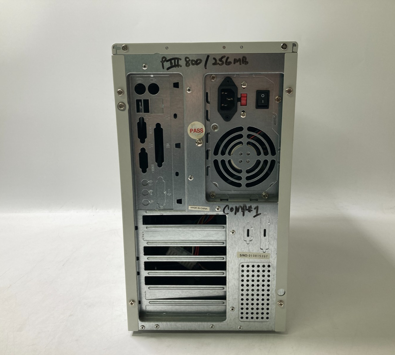 Vintage Beige Computer Case w/ 250W Power Supply