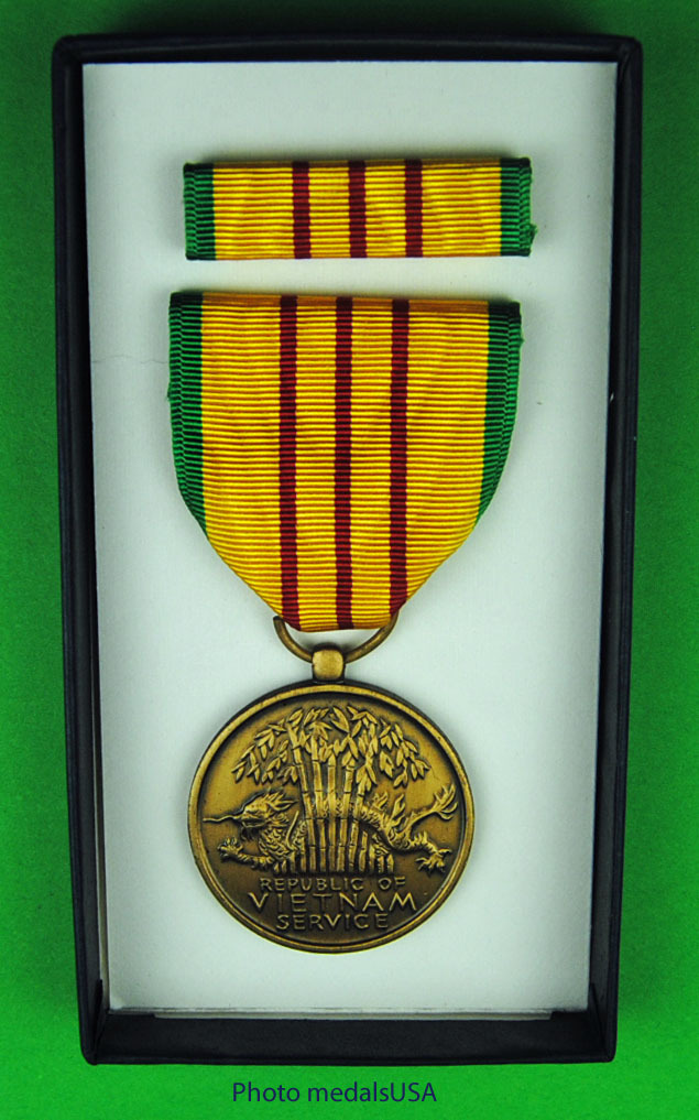 Original Vietnam War U.S. Military GI Issue Service Medal & Ribbon Bar set VSM